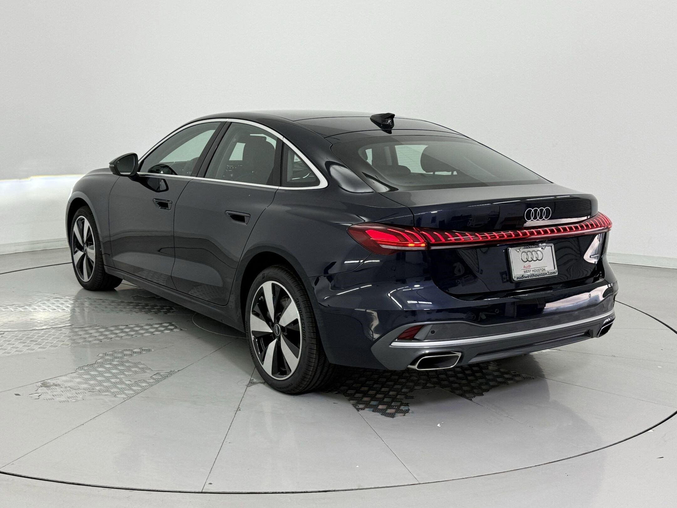 2025 Audi A5 2.0T Premium Plus photo 3