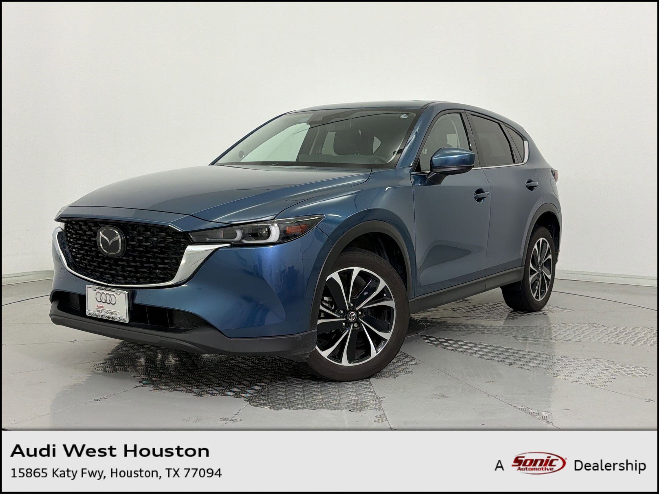 2022 Mazda CX-5 S Premium package Auto AWD's photo