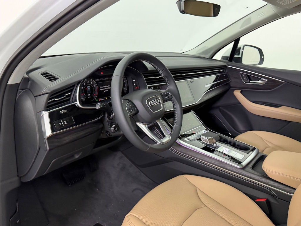 New 2025 Audi Q7 55 Premium Plus SUV