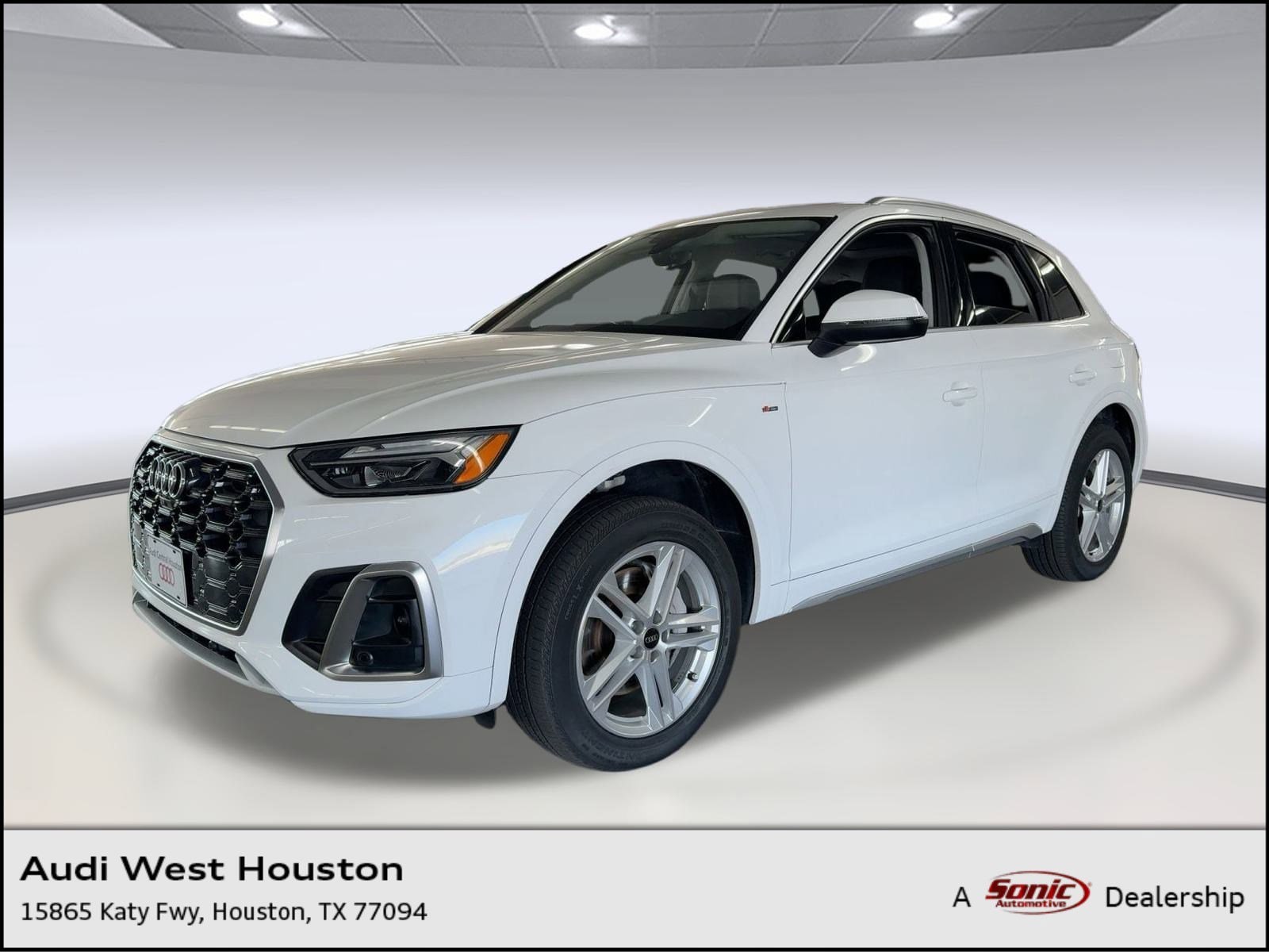 2023 Audi Q5 Premium Plus's photo