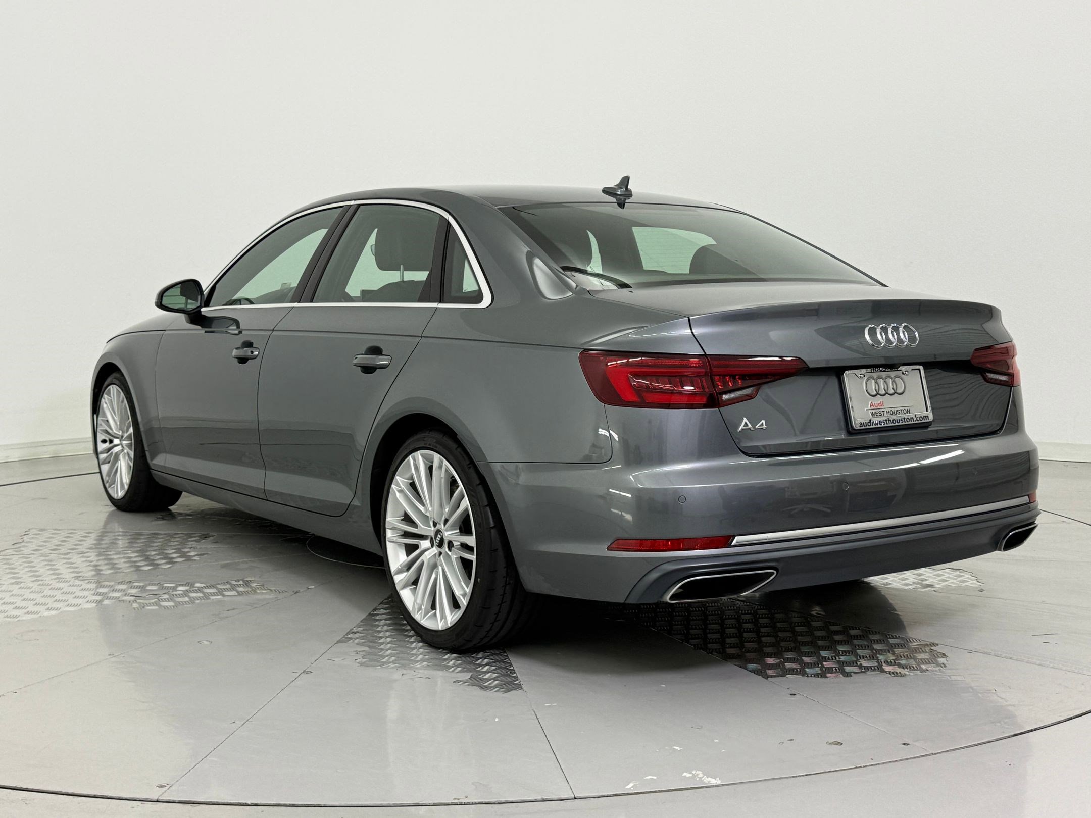 2019 Audi A4 Premium Plus photo 3