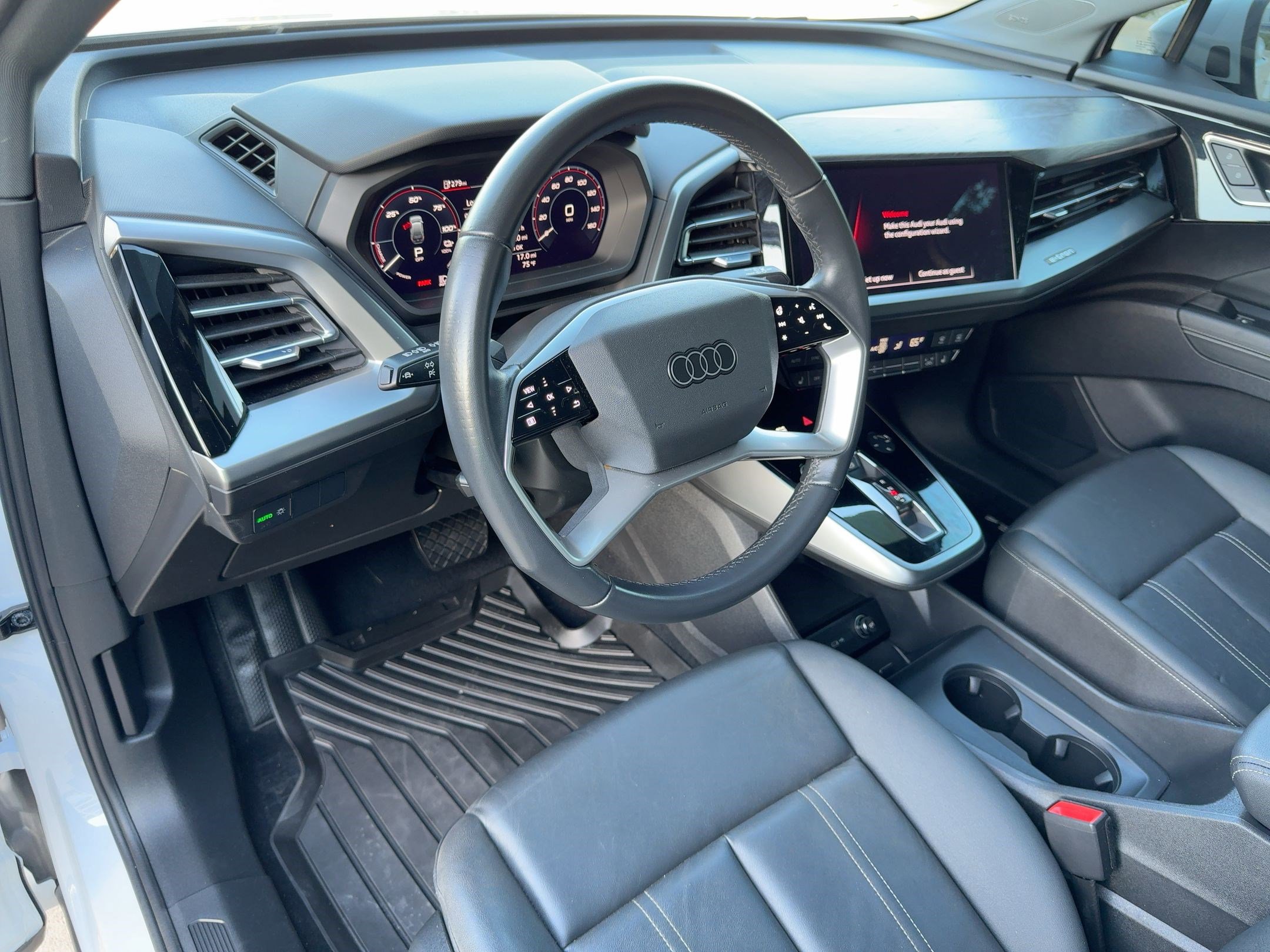 2023 Audi Q4 40 E-tron Premium Plus photo 4