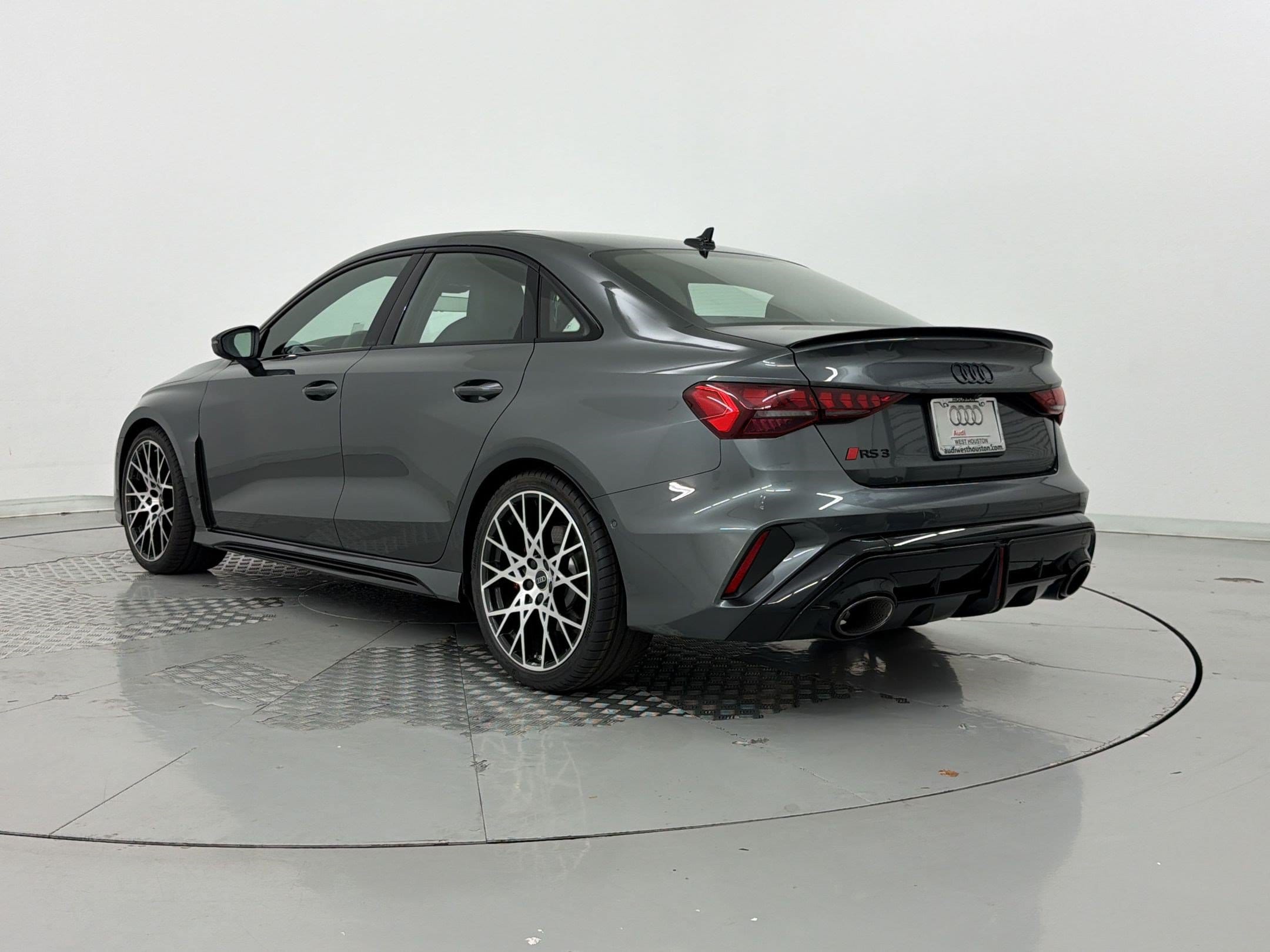 RS 3 RS 3 TFSI Quattro S Tronic (quattro) Sedan