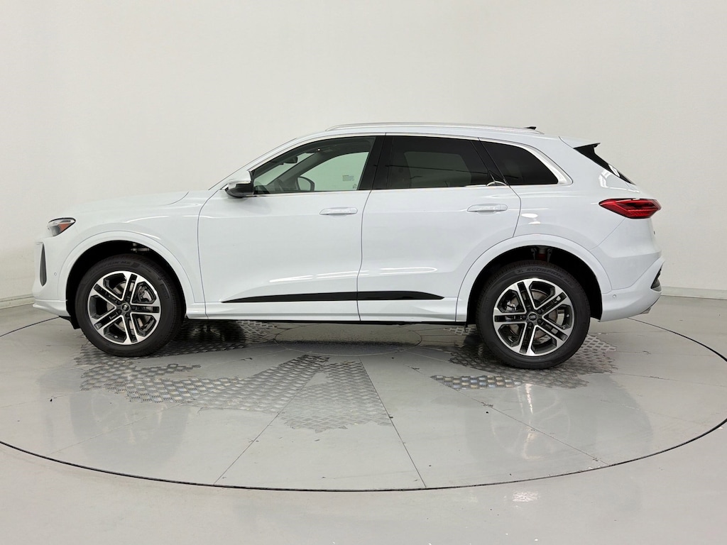 New 2026 Audi Q5 Premium SUV