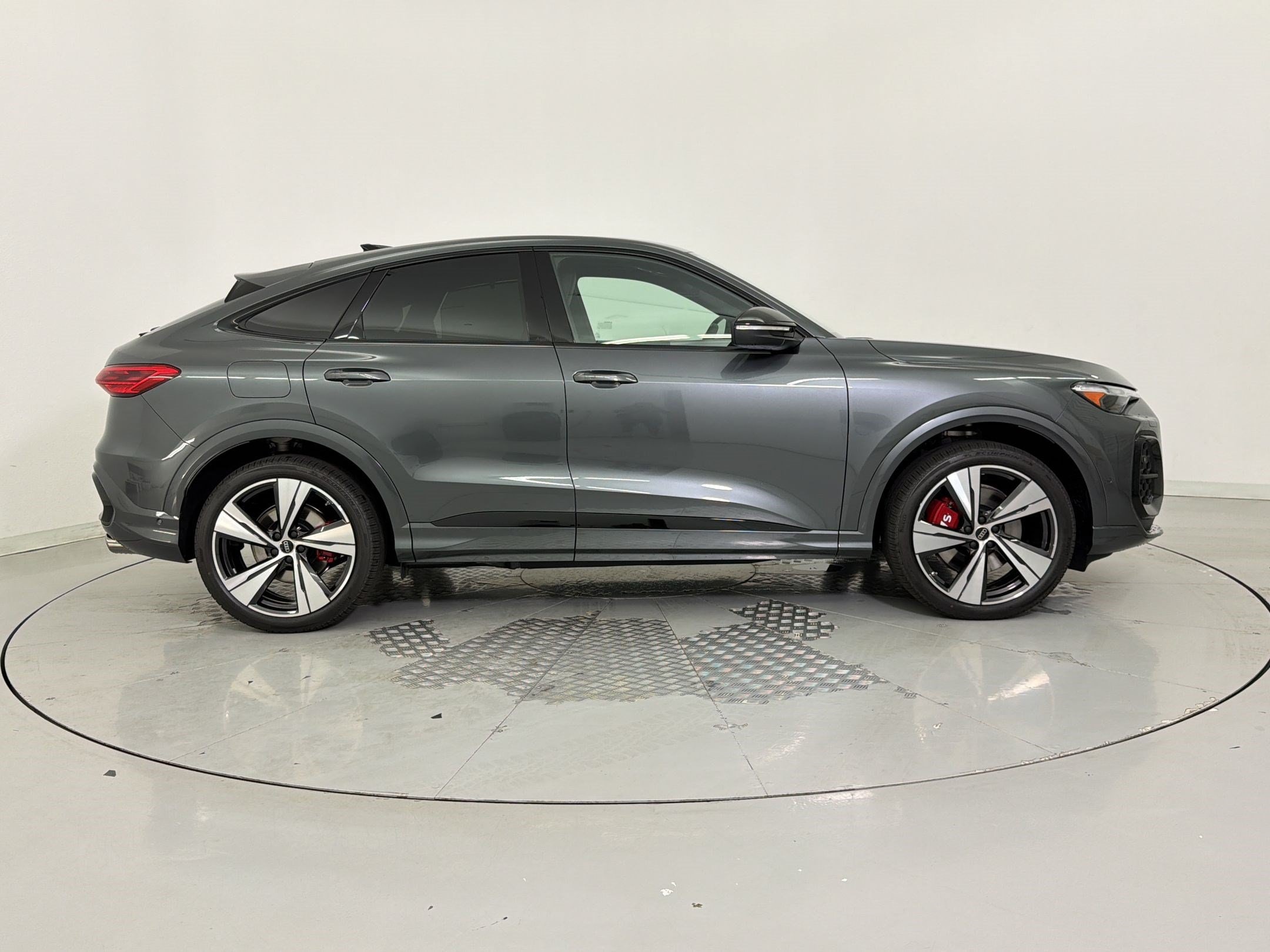 SQ5 Sportback Premium Plus SUV