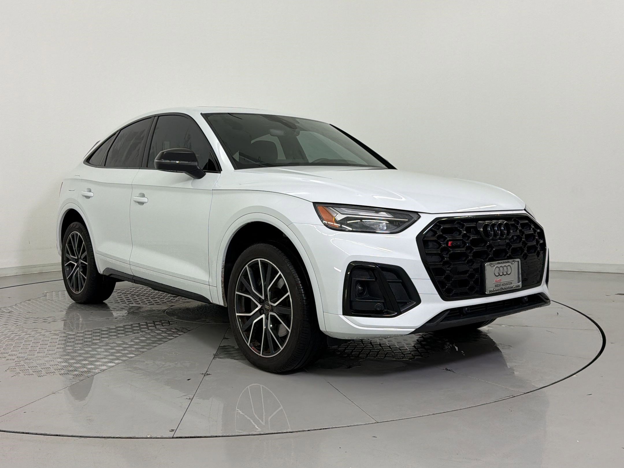 SQ5 Sportback Premium Plus SUV