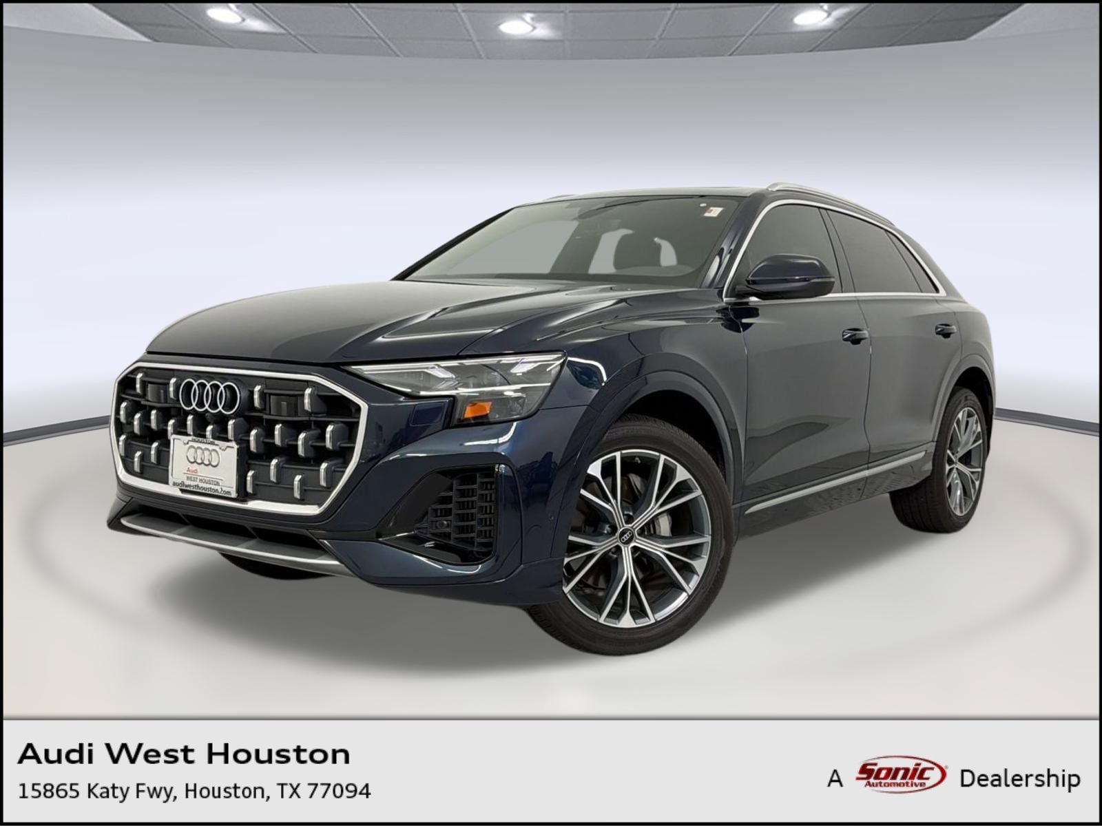 2025 Audi Q8 55 Premium quattro Tiptronic's photo