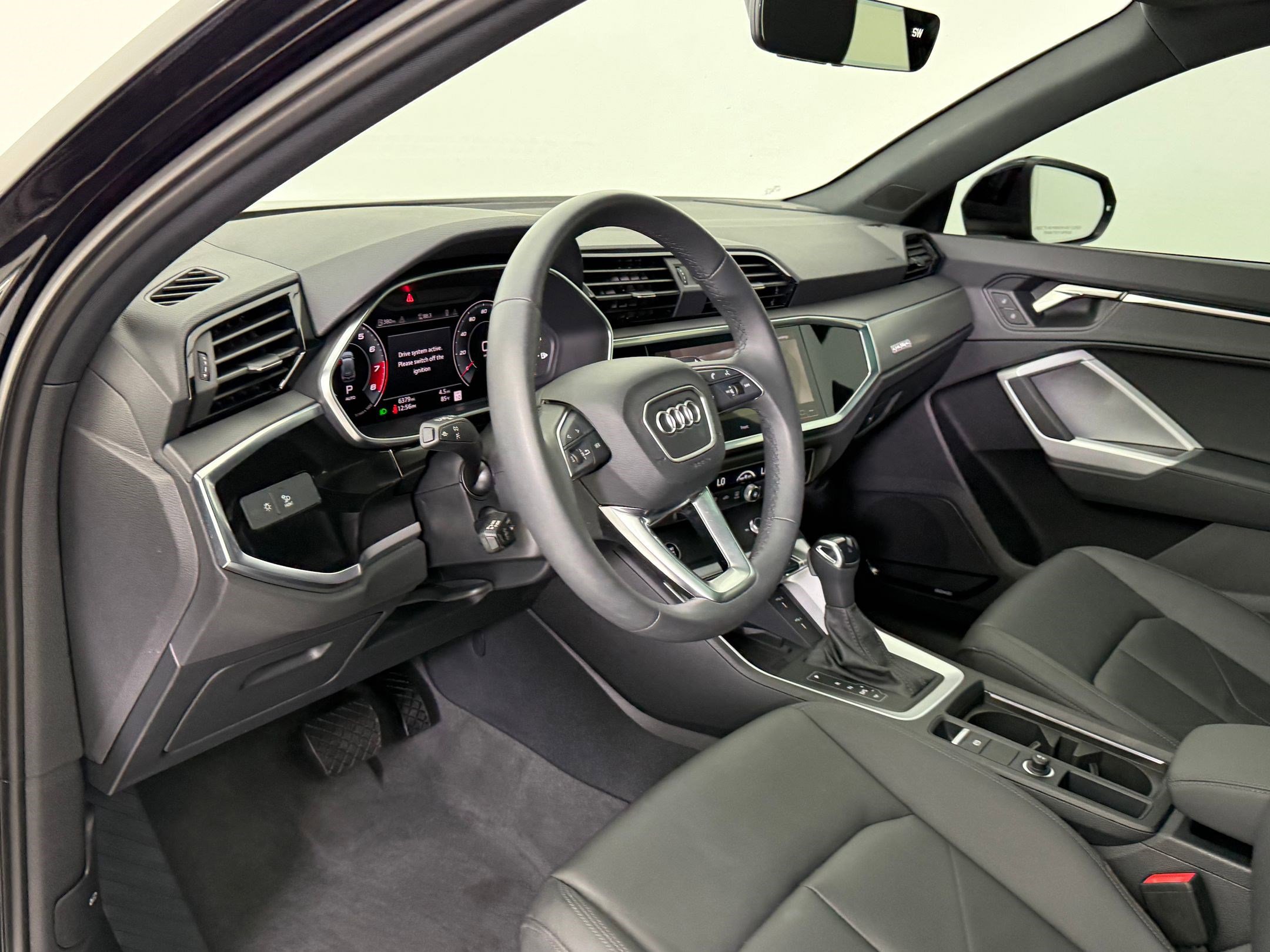 2025 Audi Q3 S line Premium Plus photo 4