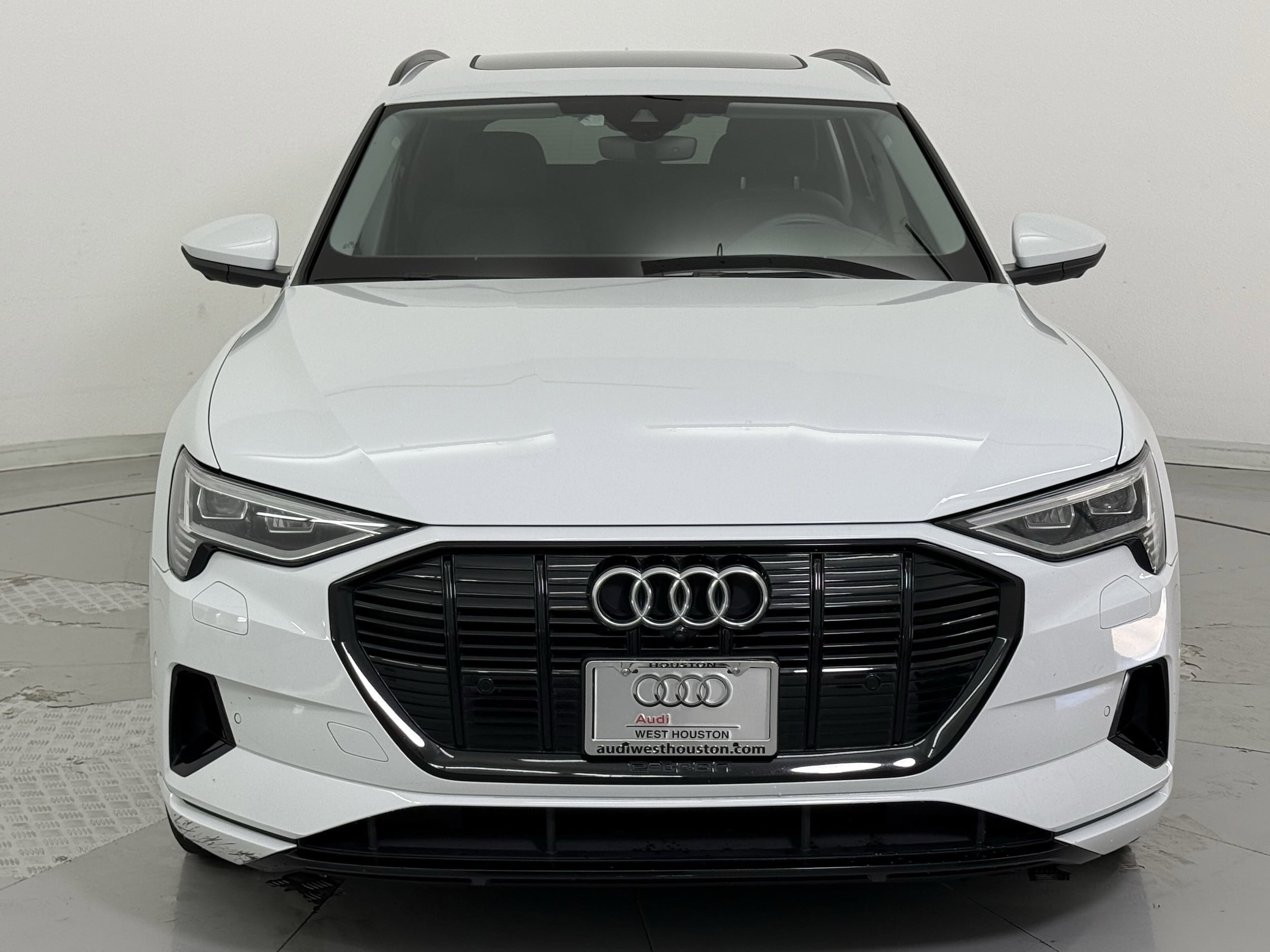 Used 2022 Audi e-tron Premium with VIN WA1AAAGE0NB026161 for sale in Houston, TX