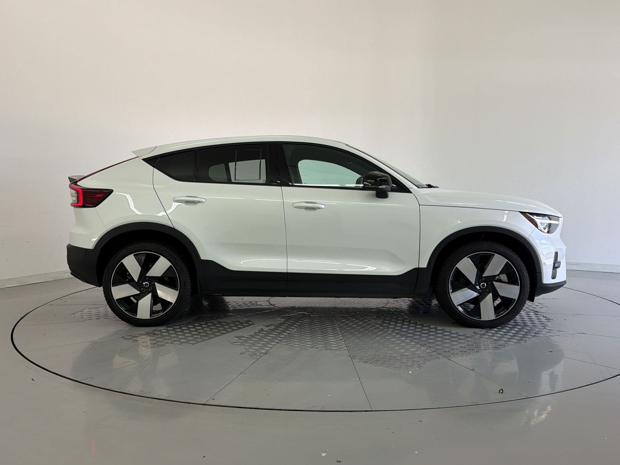 C40 Recharge Pure Electric Ultimate SUV