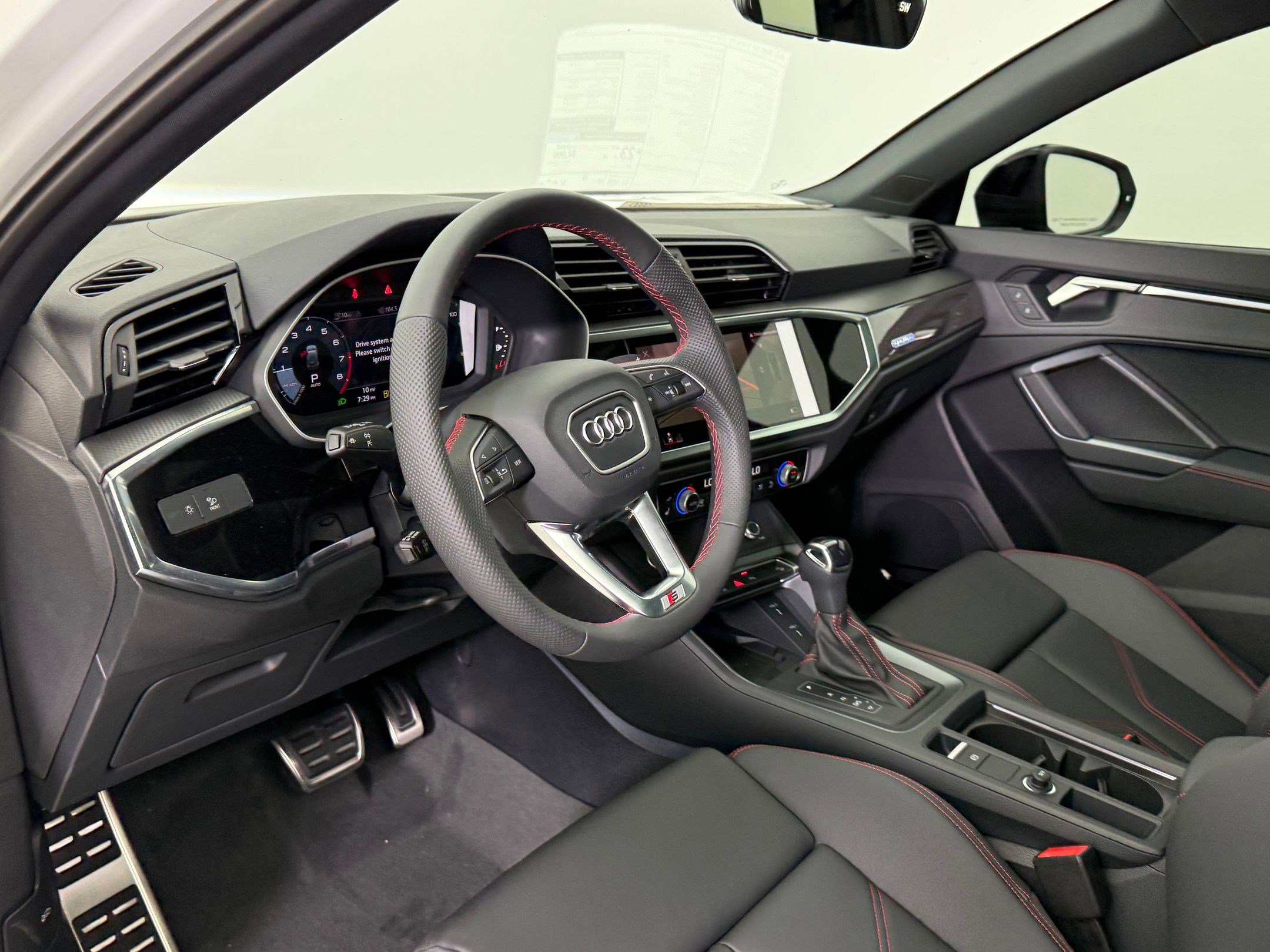 2025 Audi Q3 45 TFSI S line Premium Plus photo 3