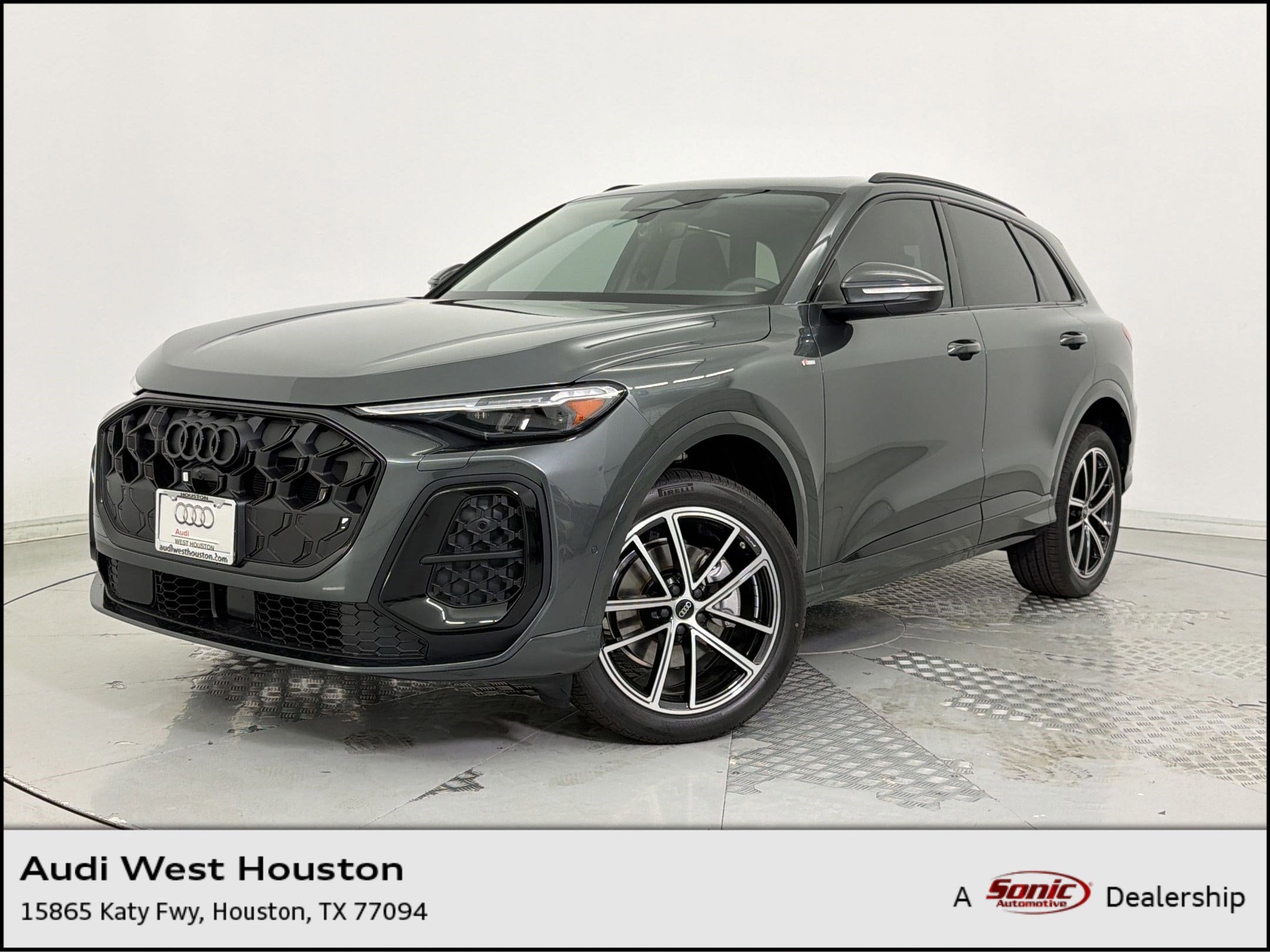 2026 Audi Q5 Premium Plus quattro's photo