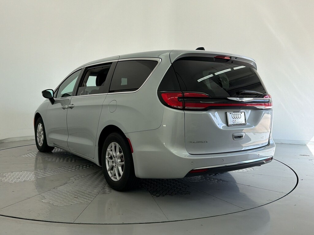 Used 2024 Chrysler Pacifica Touring L Van Passenger Van