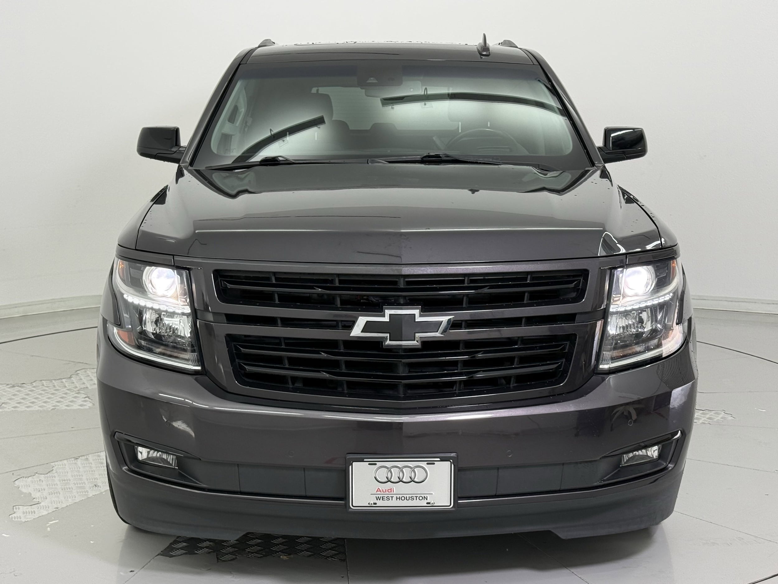 Used 2018 Chevrolet Tahoe Premier with VIN 1GNSCCKJ2JR372693 for sale in Houston, TX