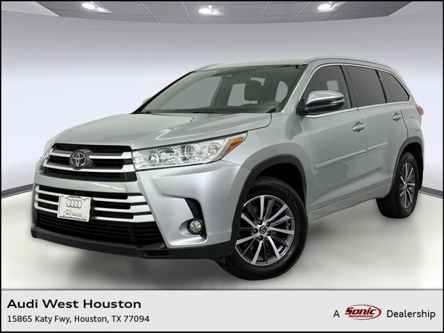 Used 2018 Toyota Highlander XLE SUV for sale in Houston