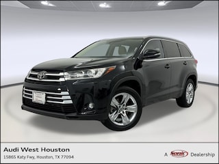 Used 2019 Toyota Highlander Limited Platinum SUV for sale in Houston