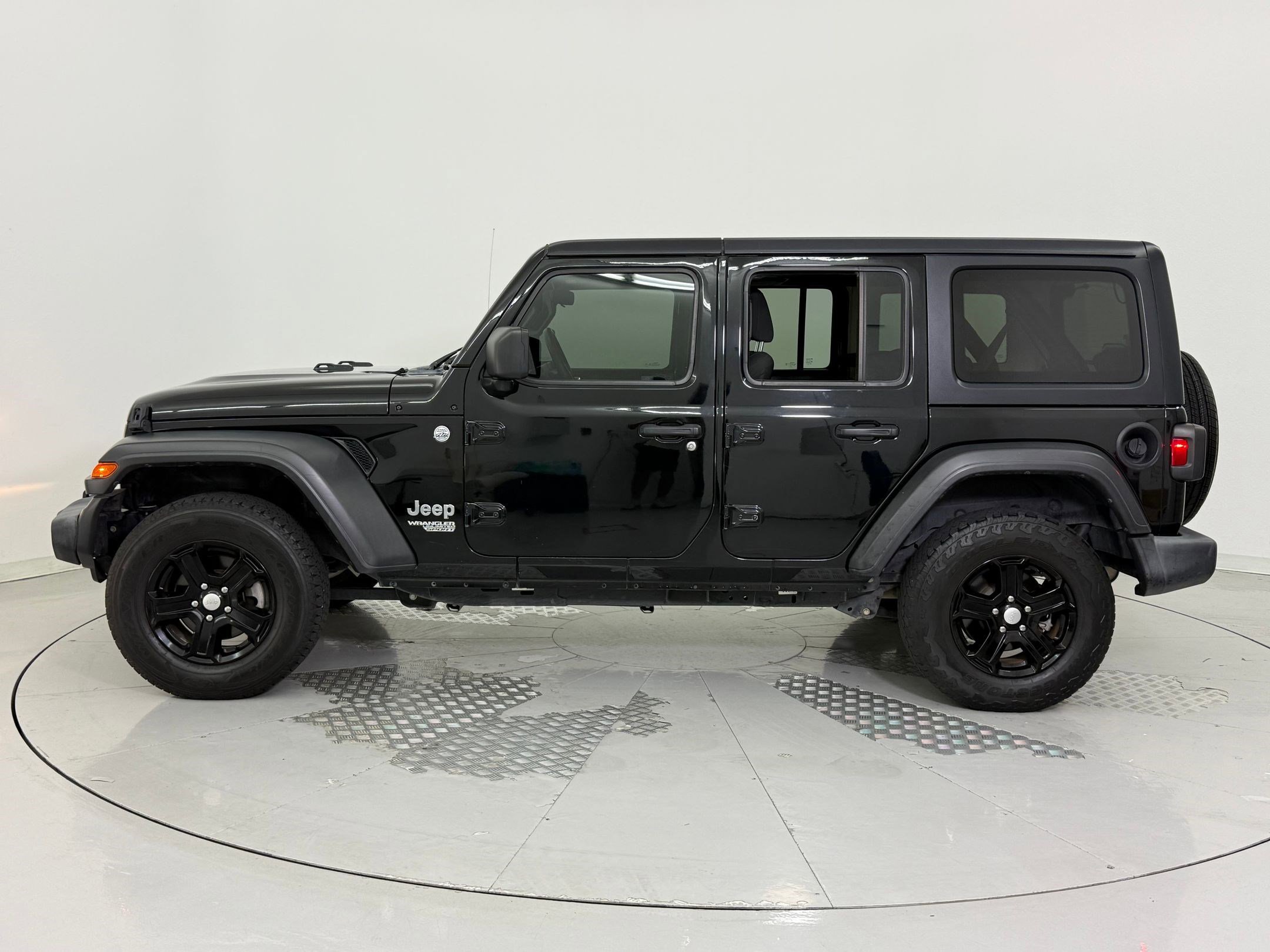 2021 Jeep Wrangler Unlimited Sport S photo 2
