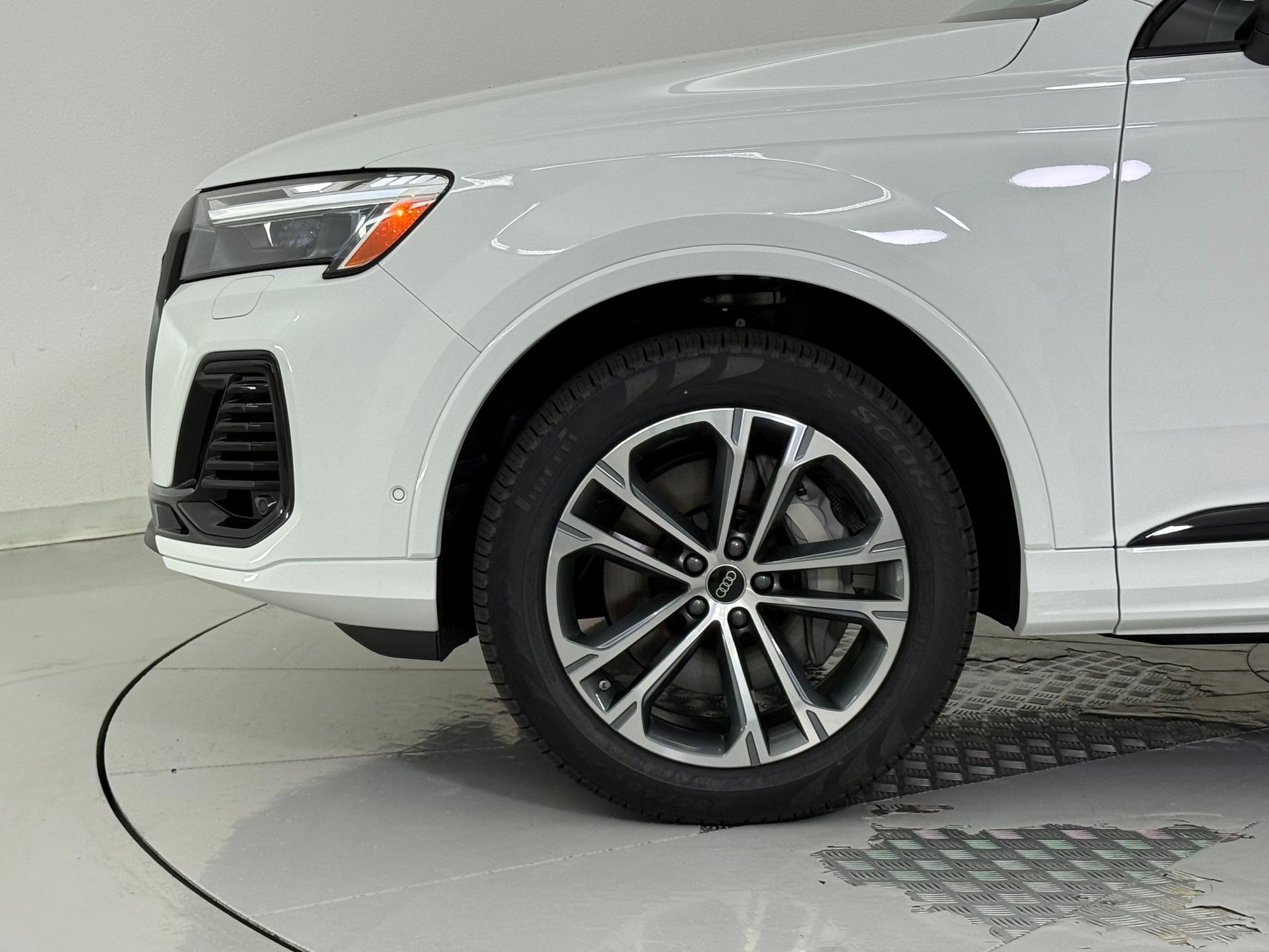 2026 Audi Q7 Premium - Photo 23