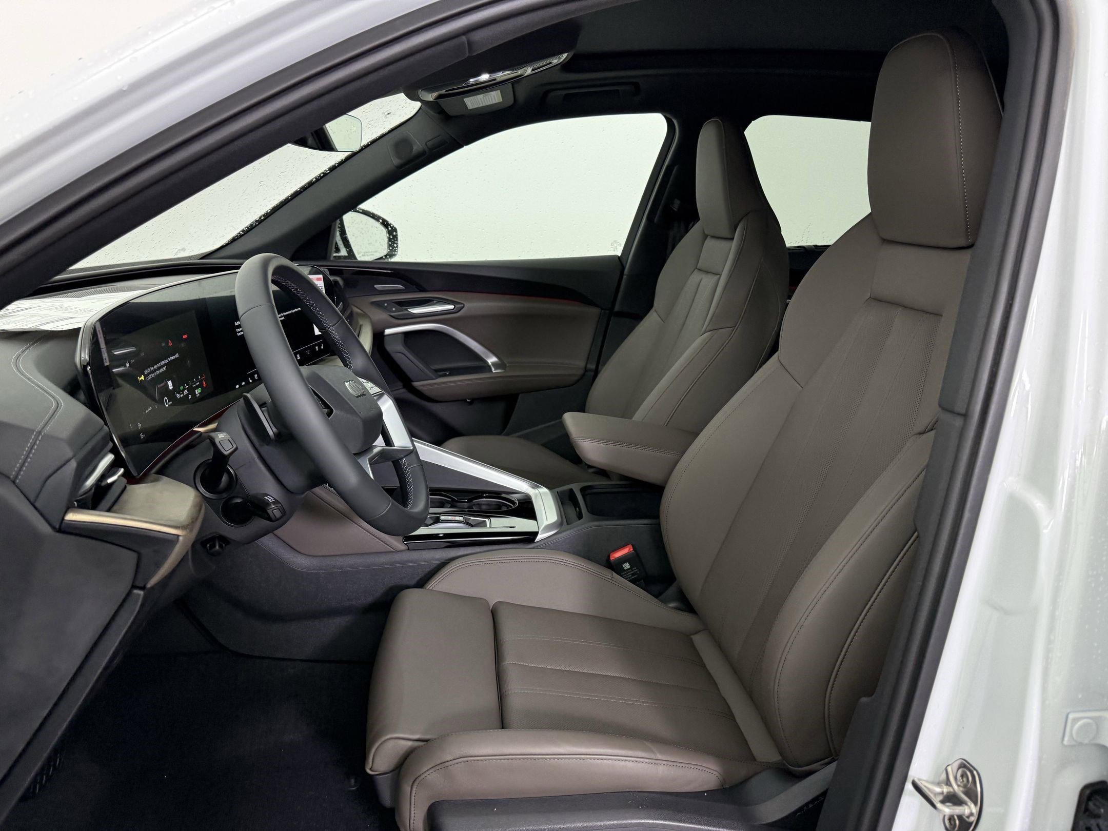 2025 Audi Q5 2.0T Premium Plus photo 3