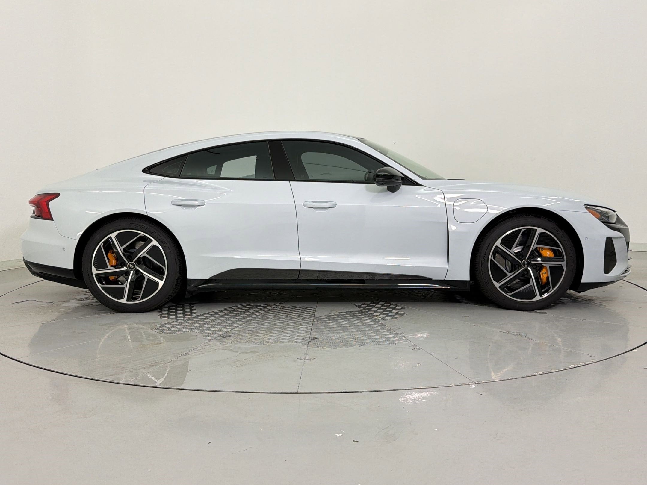 RS E-tron GT Quattro Sedan