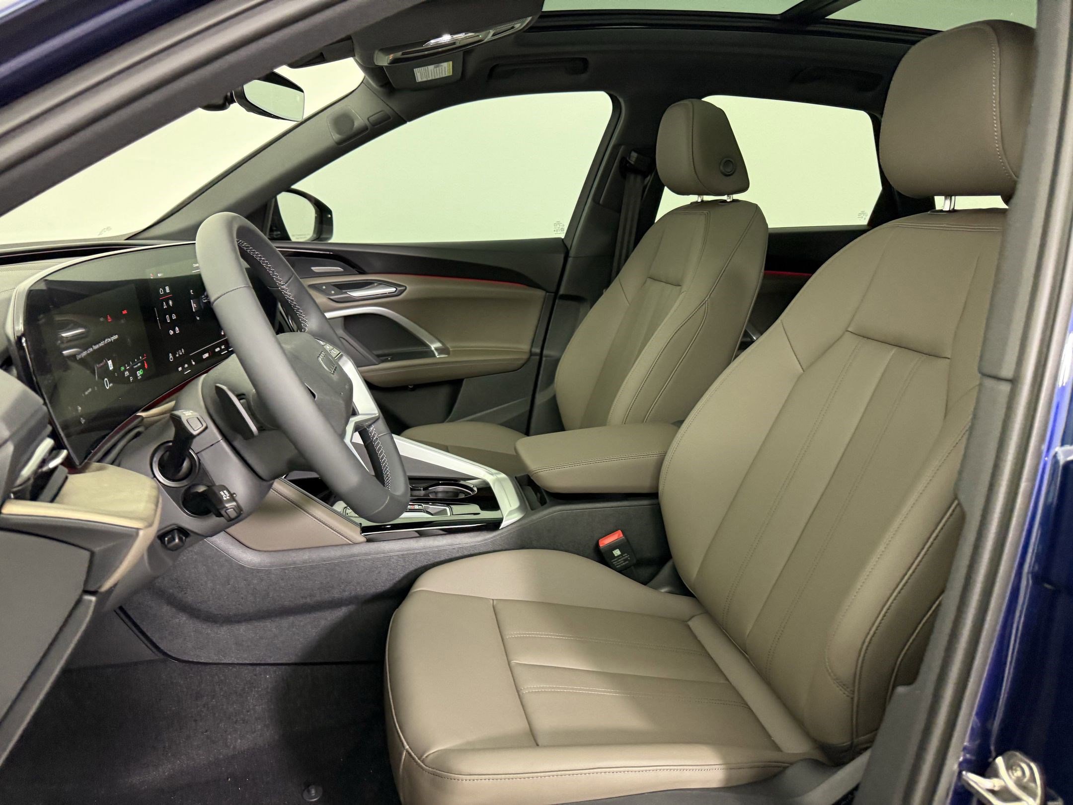 2025 Audi Q5 2.0T Premium Plus photo 4