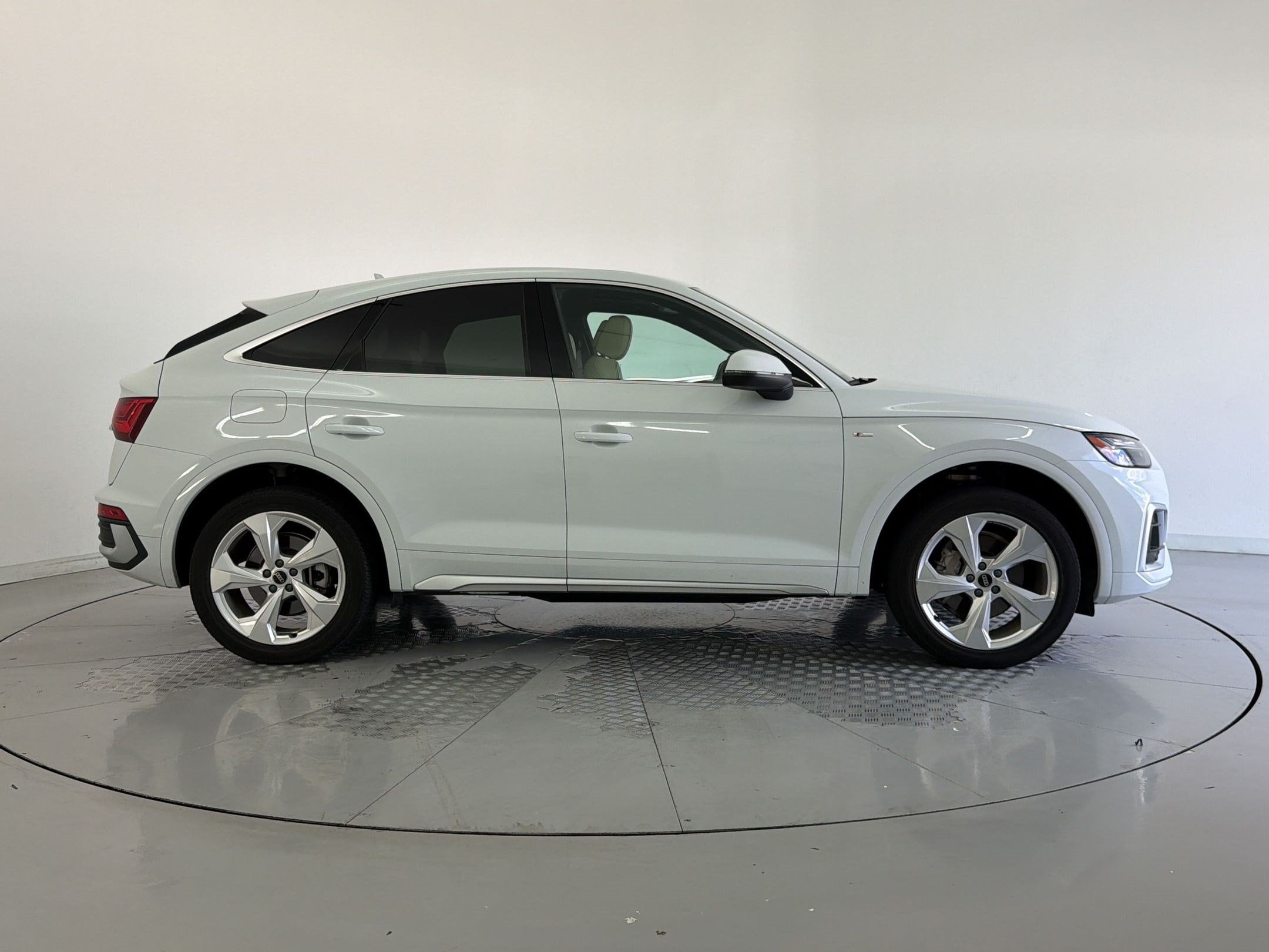 Q5 Sportback S Line Premium Plus SUV