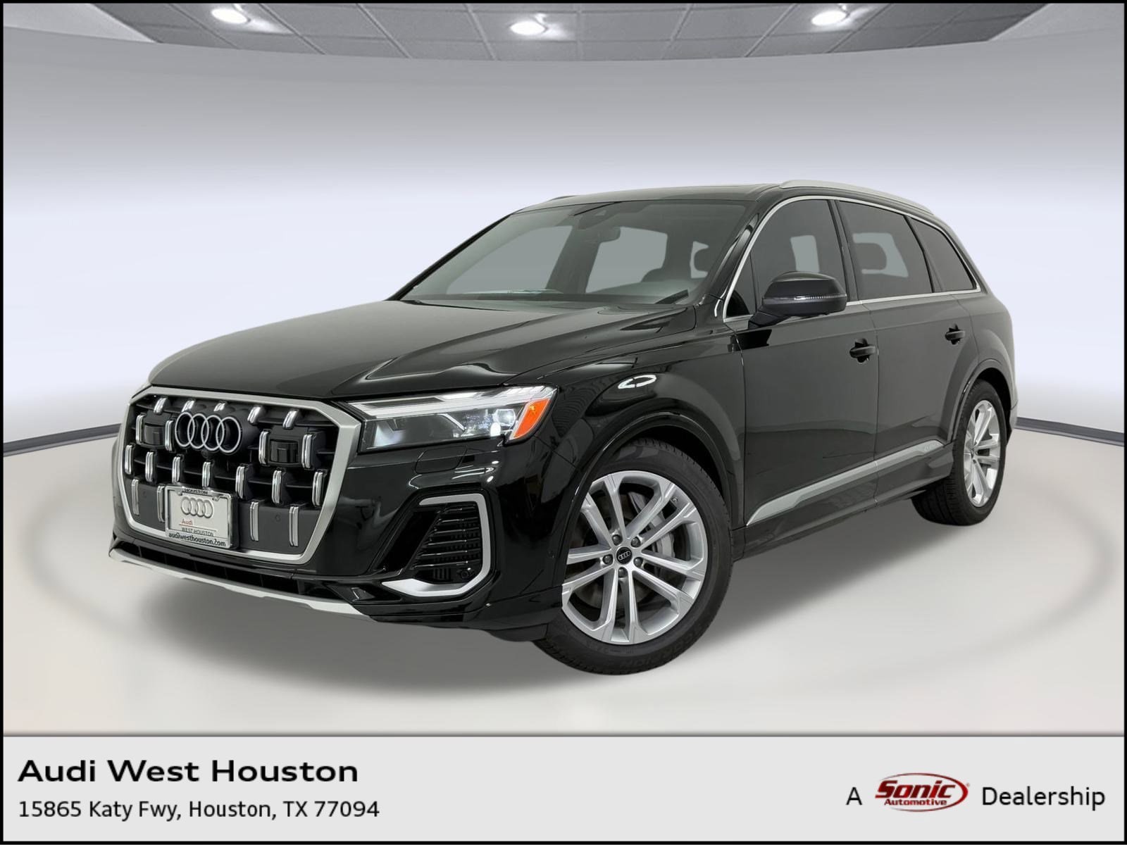 2026 Audi Q7 Premium Plus's photo