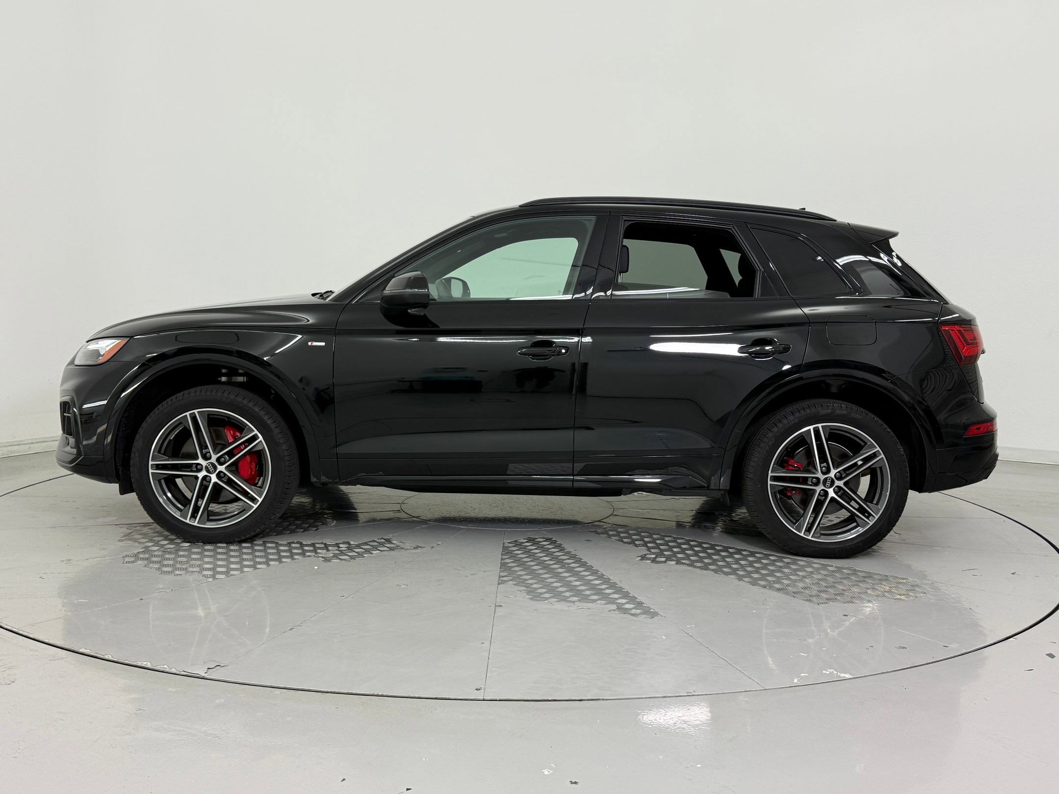 2025 Audi Q5 S line Premium Plus photo 2