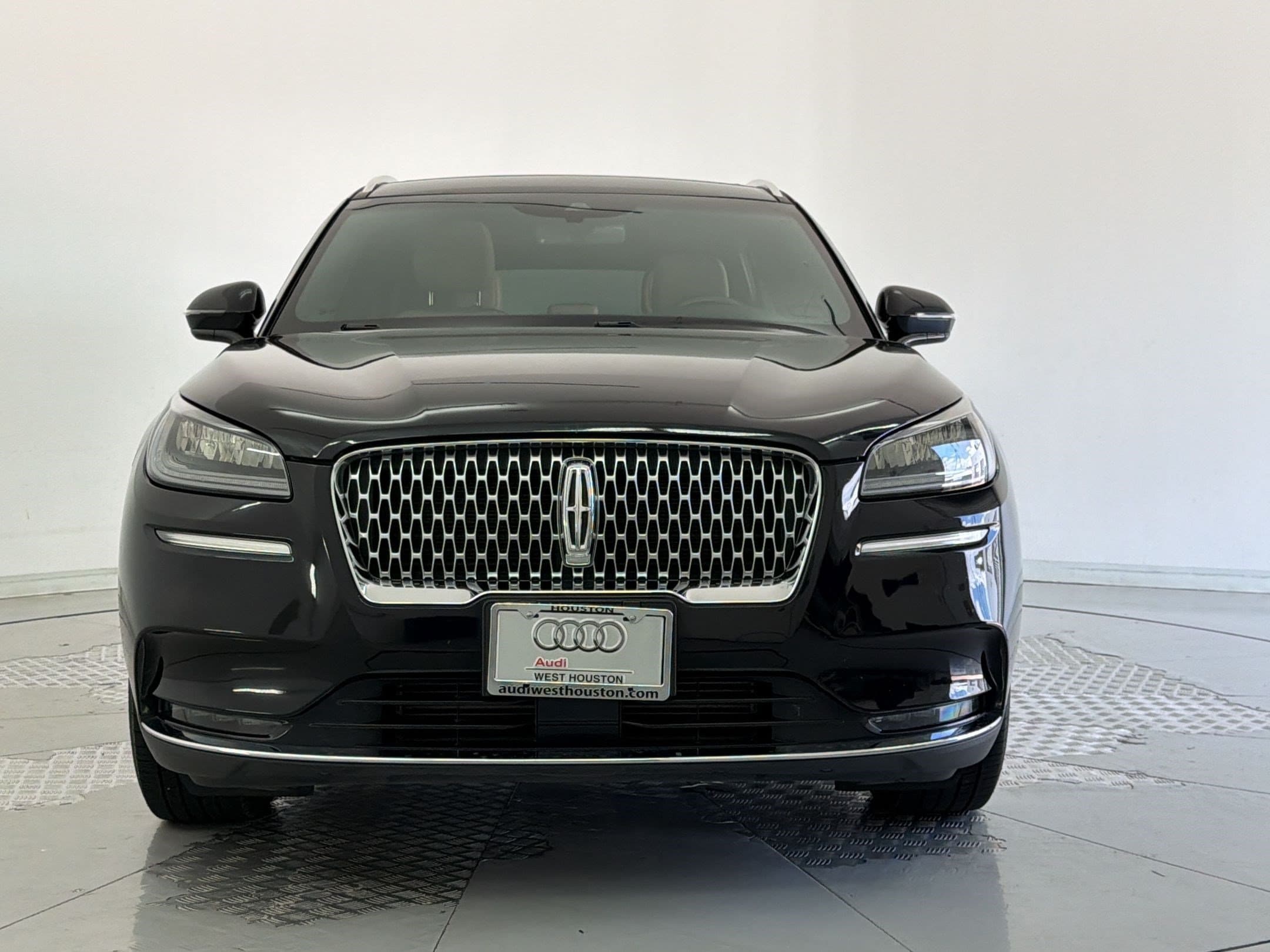 Corsair Reserve SUV