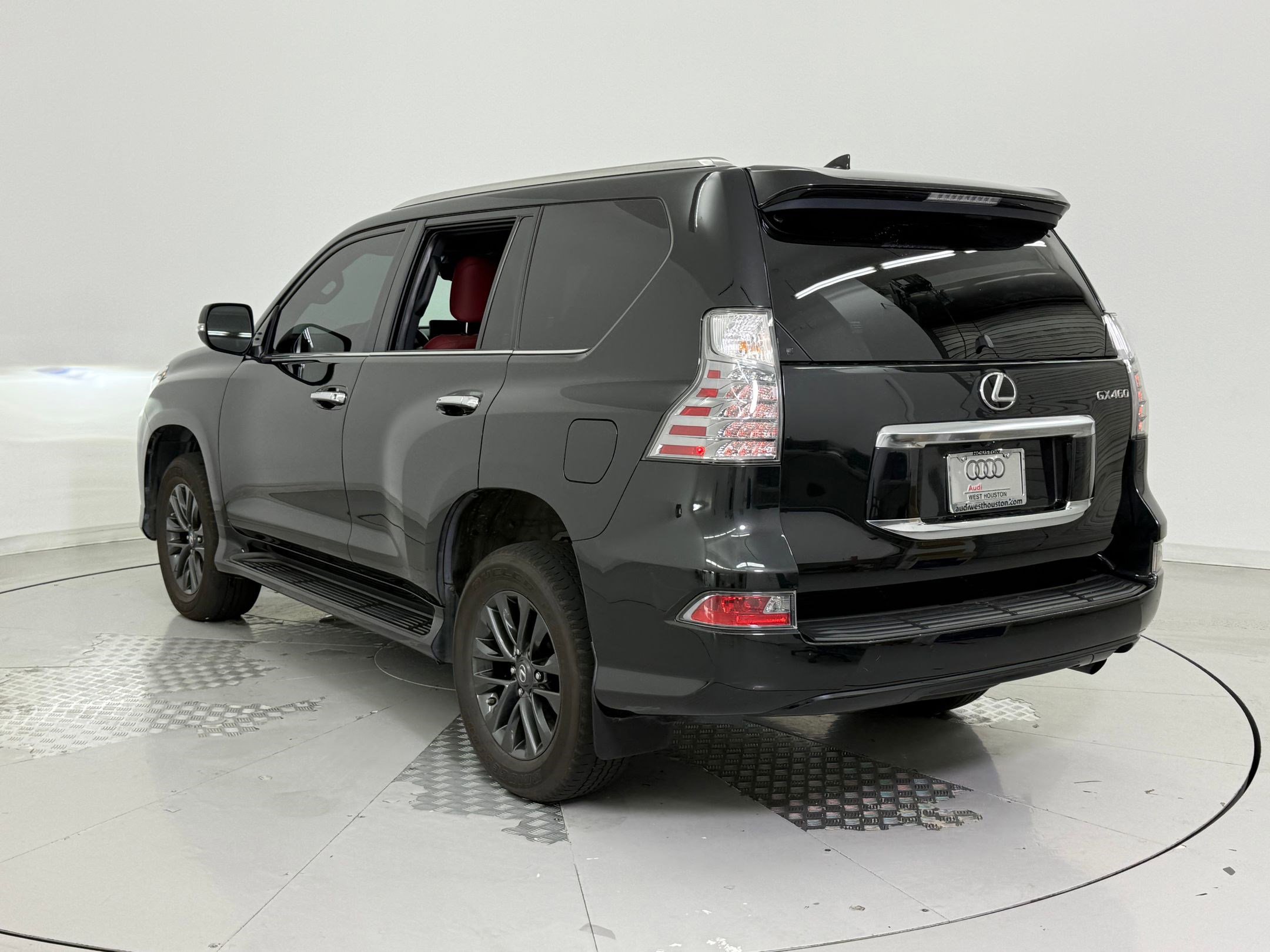 2023 Lexus GX 460 Premium photo 3