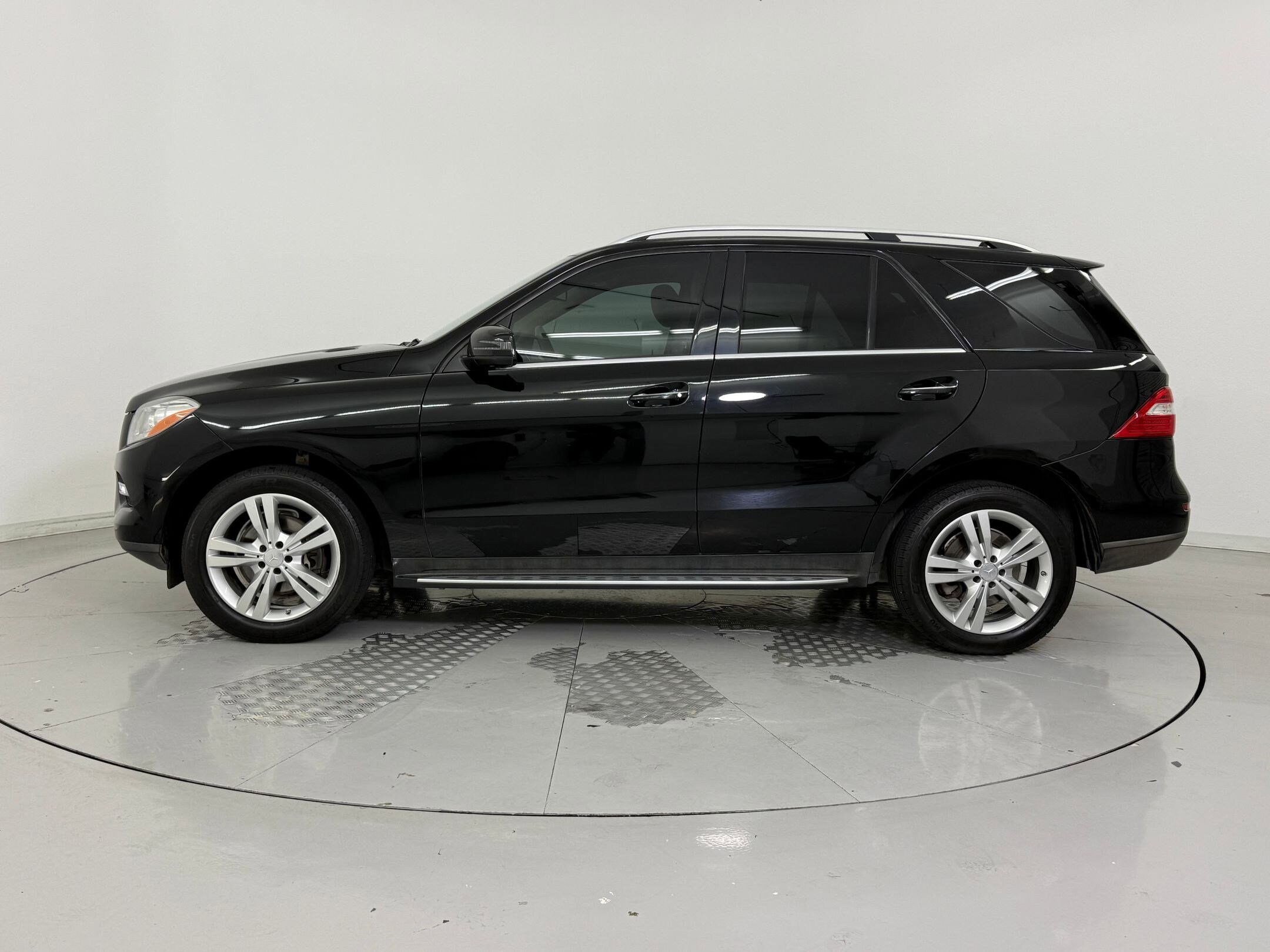2013 Mercedes Benz ML 350 photo 2