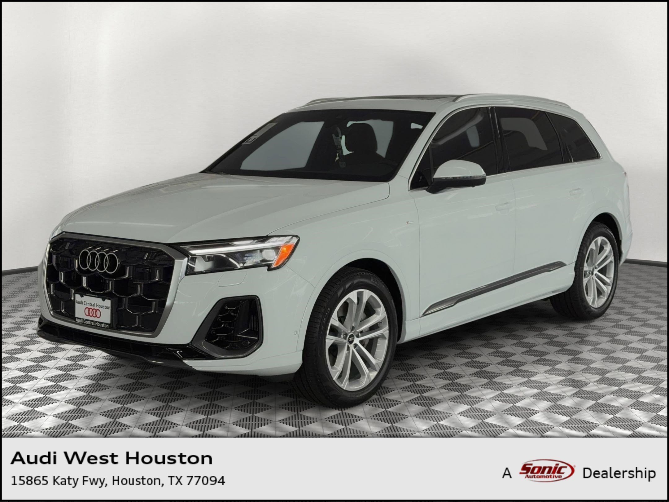 2026 Audi Q7 55 S Line Premium Plus quattro Tiptronic's photo