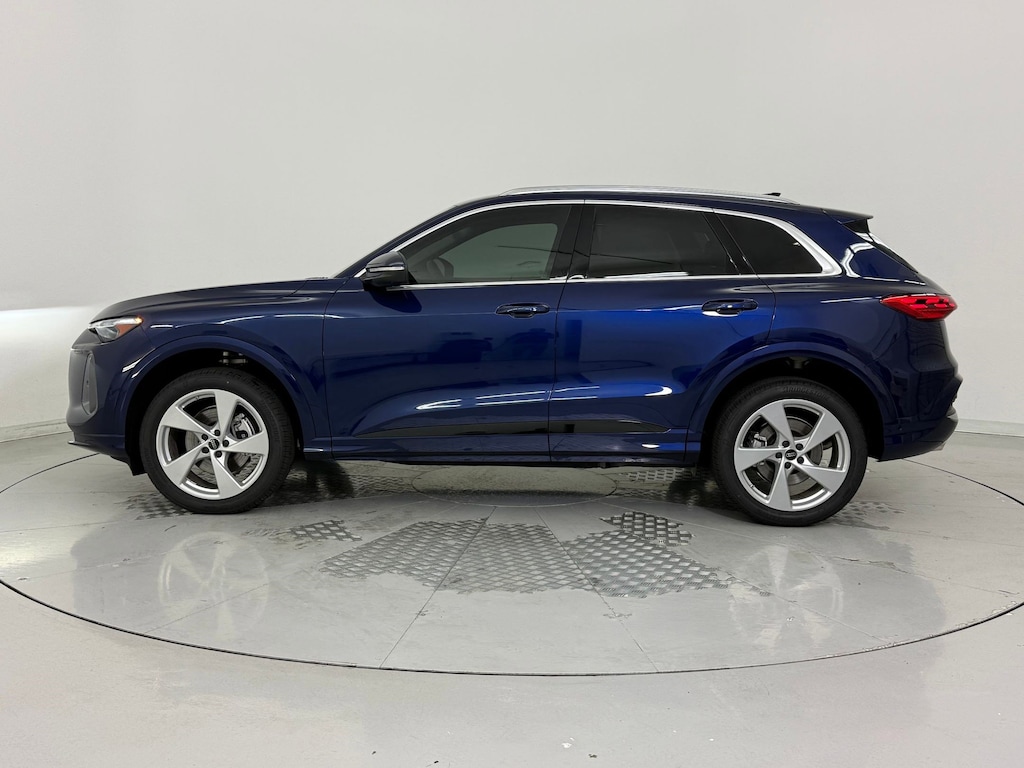 New 2025 Audi Q5 2.0T Premium Plus SUV