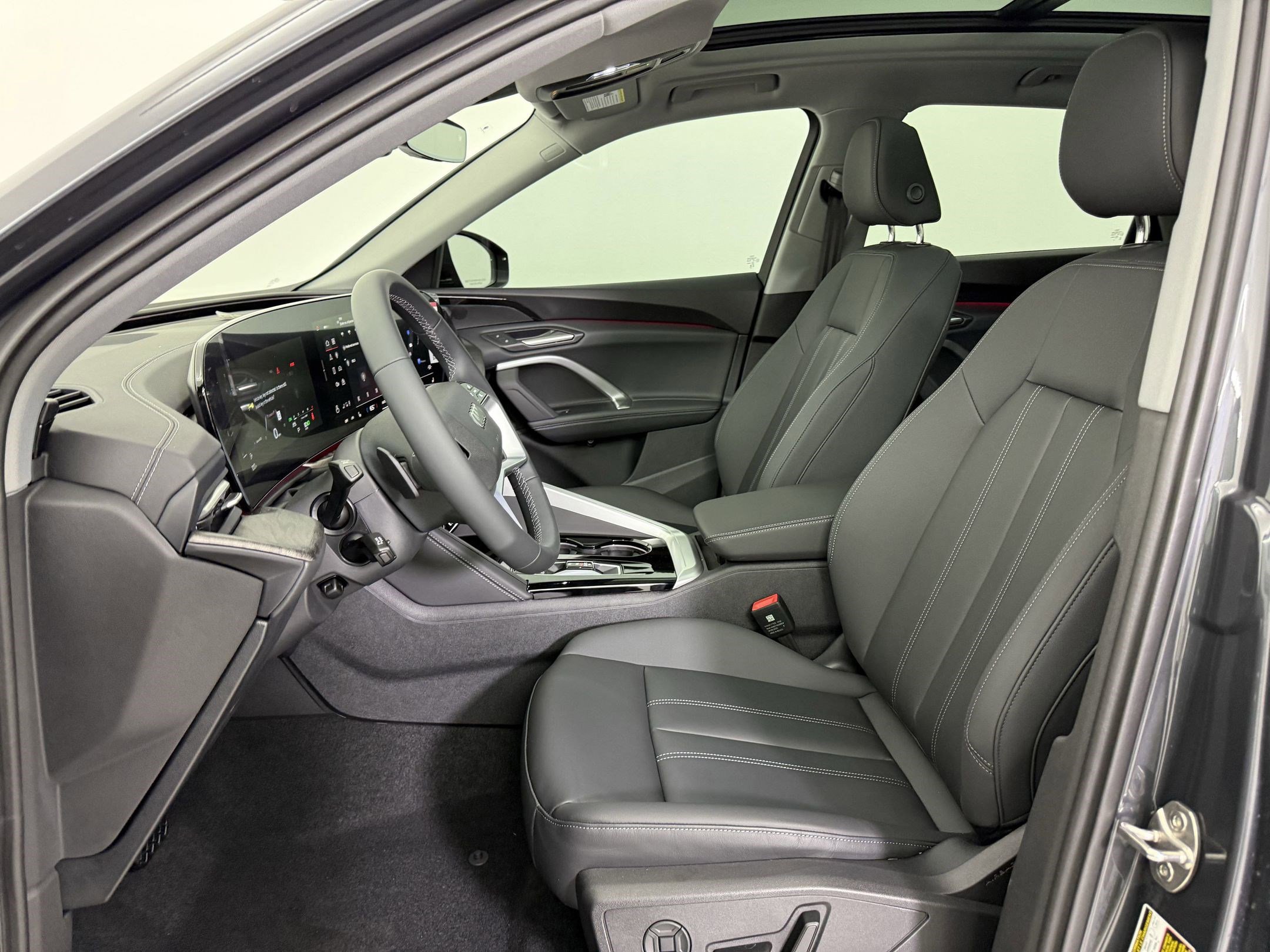 2025 Audi Q5 2.0T Premium photo 4