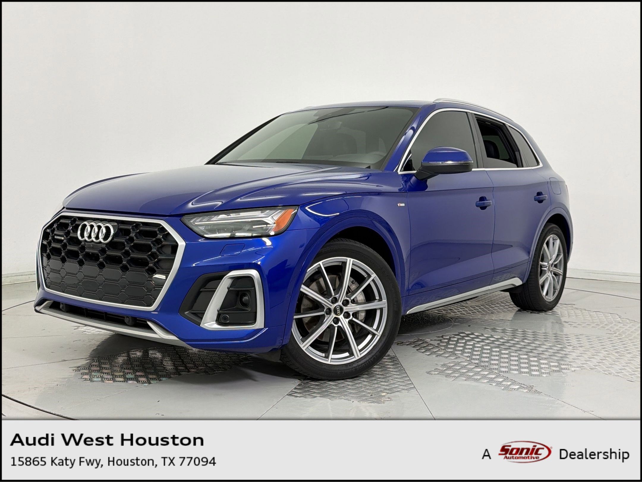 2022 Audi Q5 55 e Prestige's photo