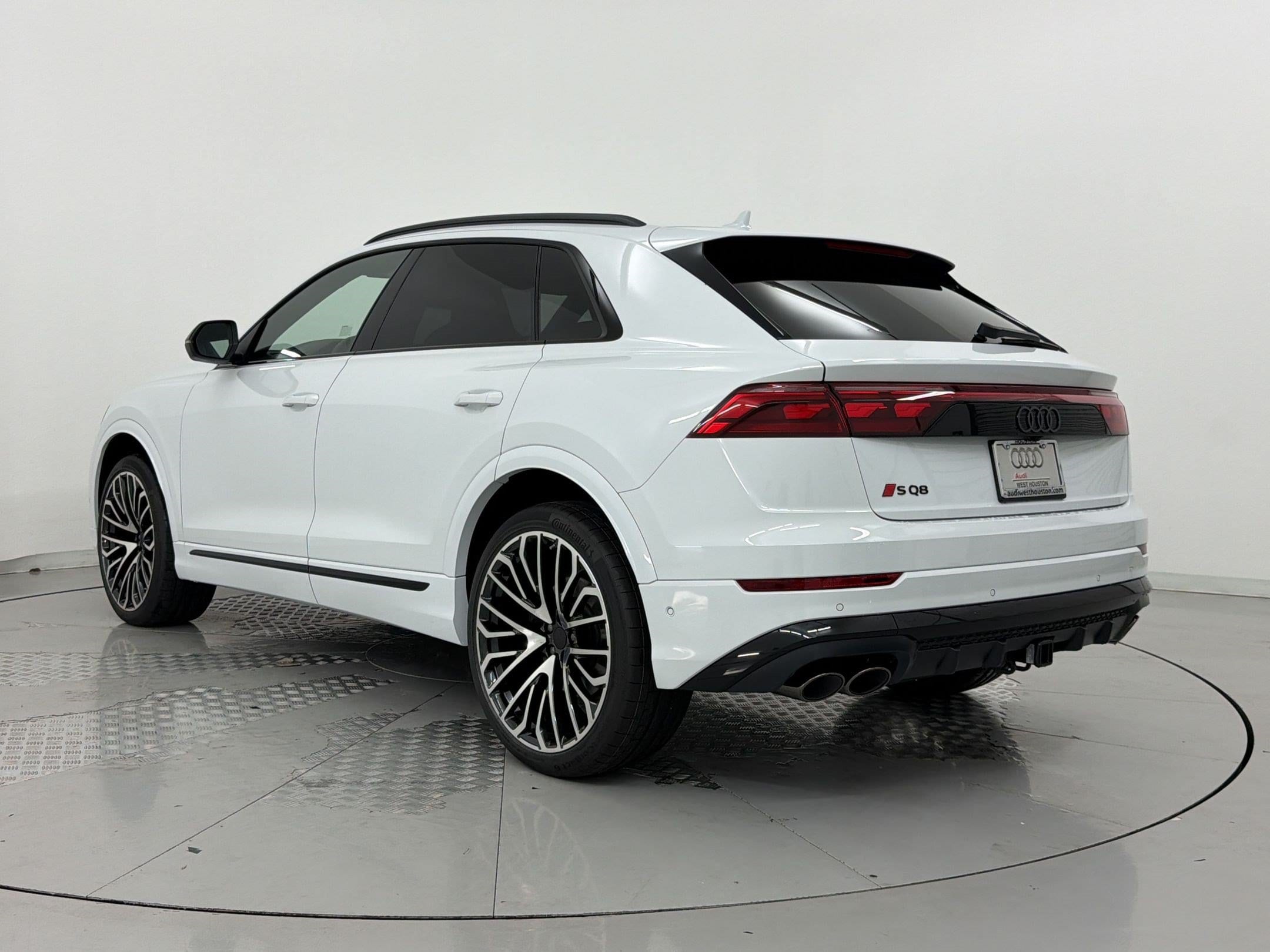 SQ8 Prestige SUV