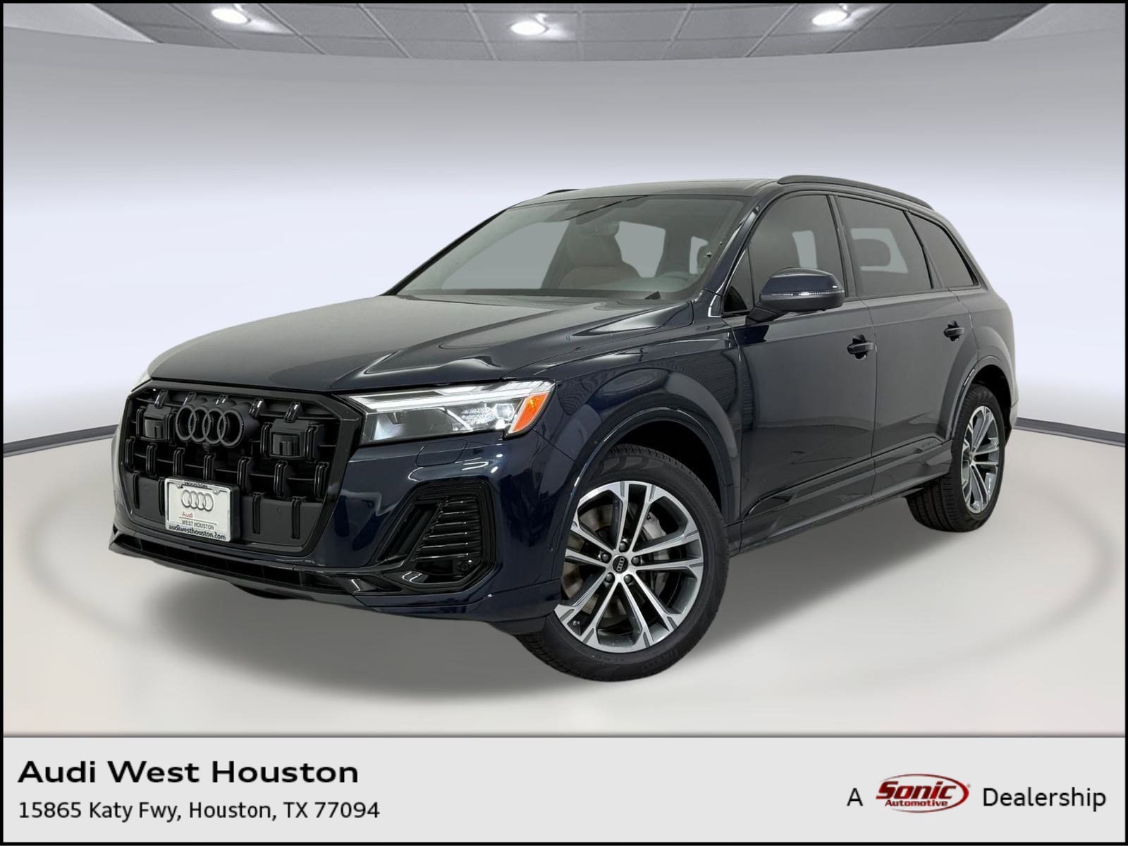 2026 Audi Q7 Premium's photo