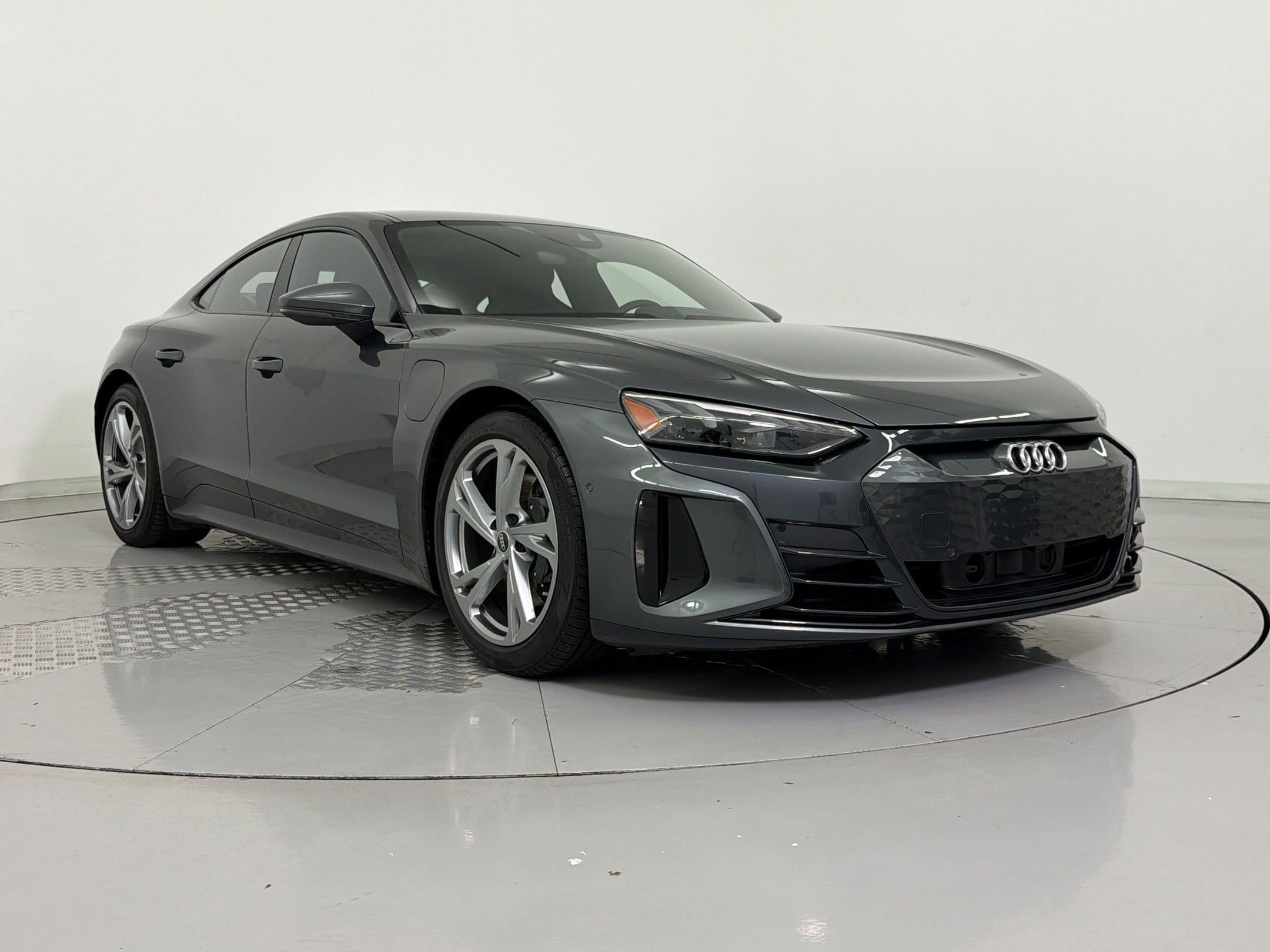 E-tron GT Prestige Sedan