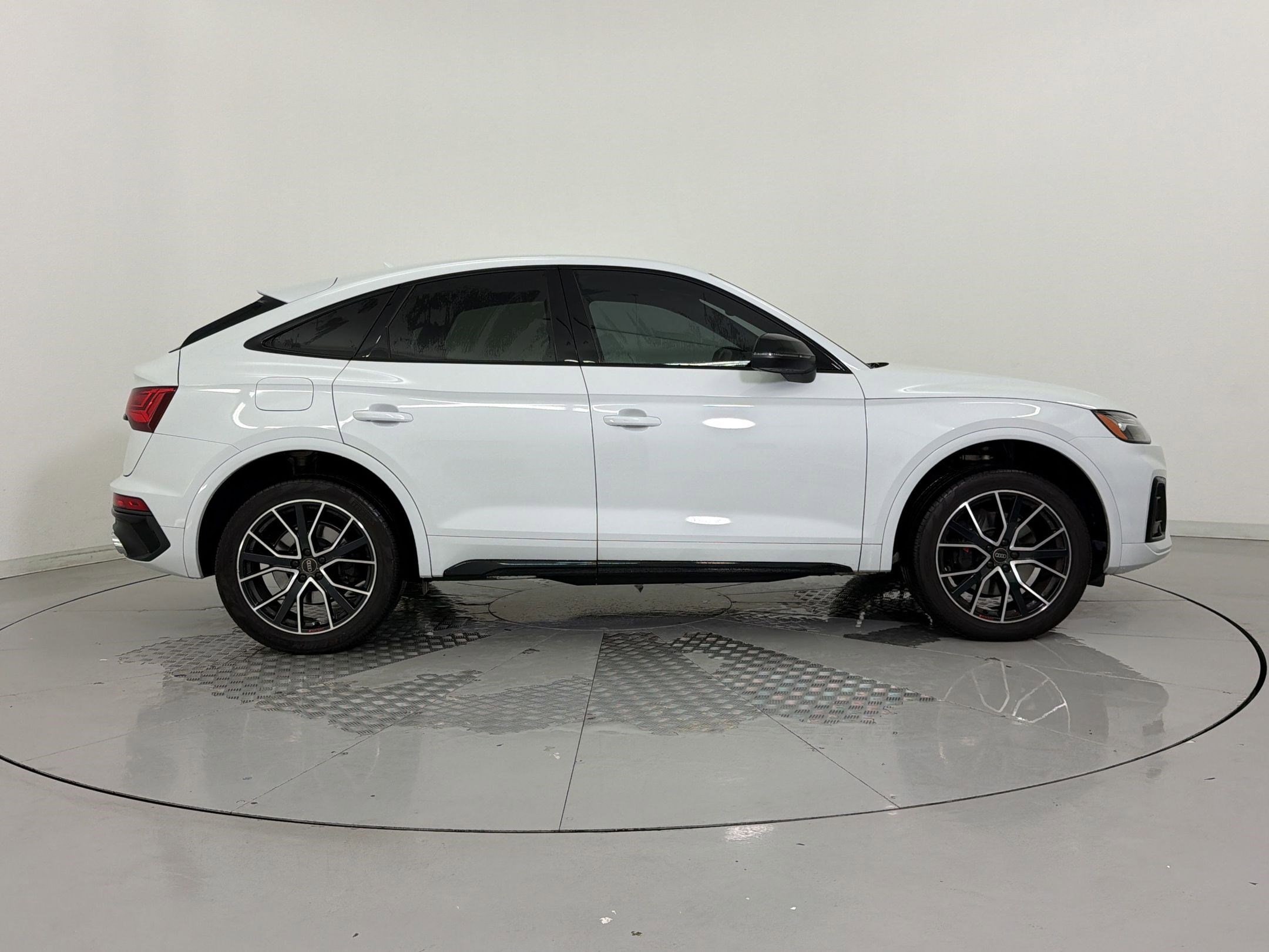 SQ5 Sportback Premium Plus SUV