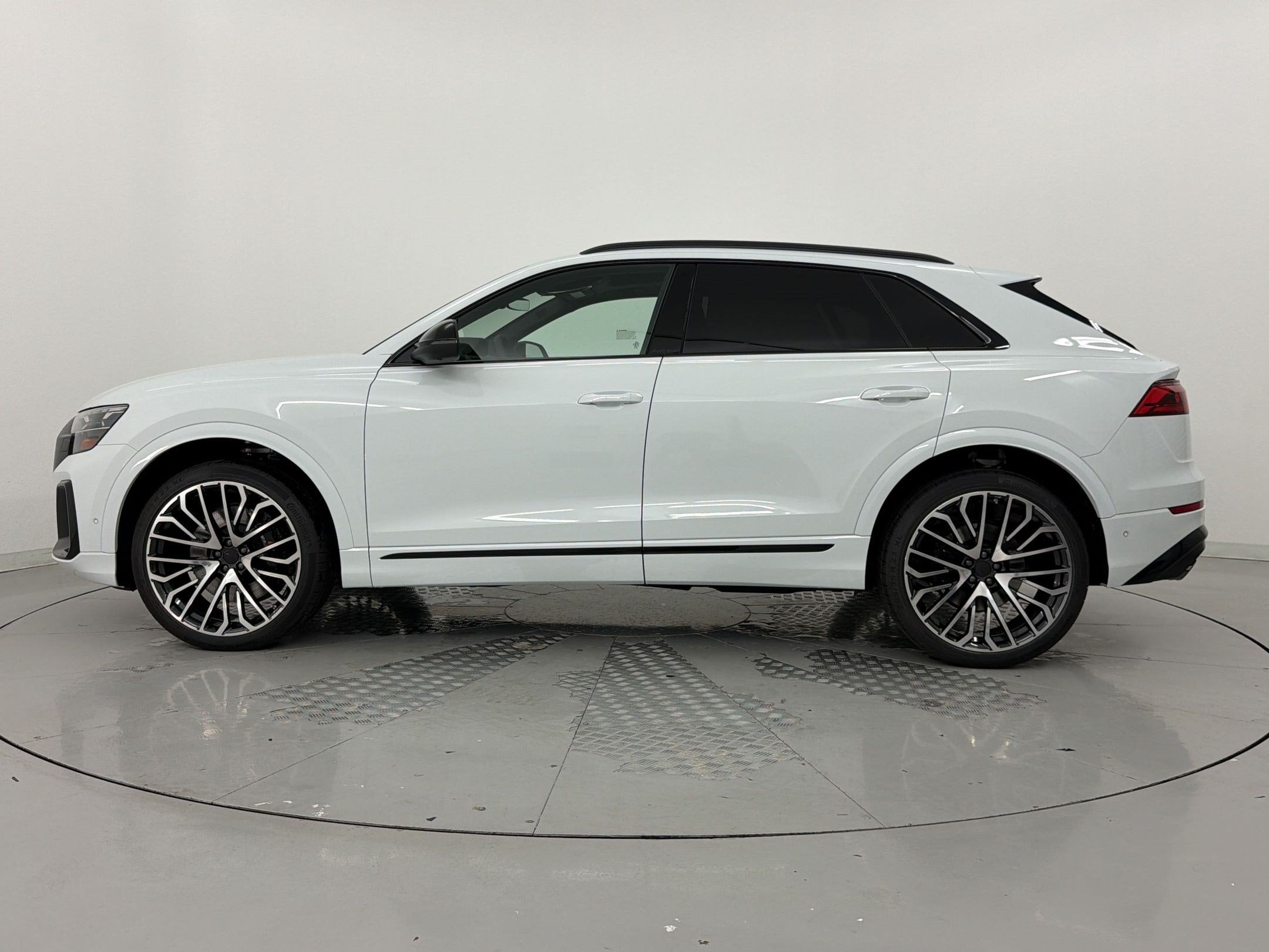 SQ8 Prestige SUV