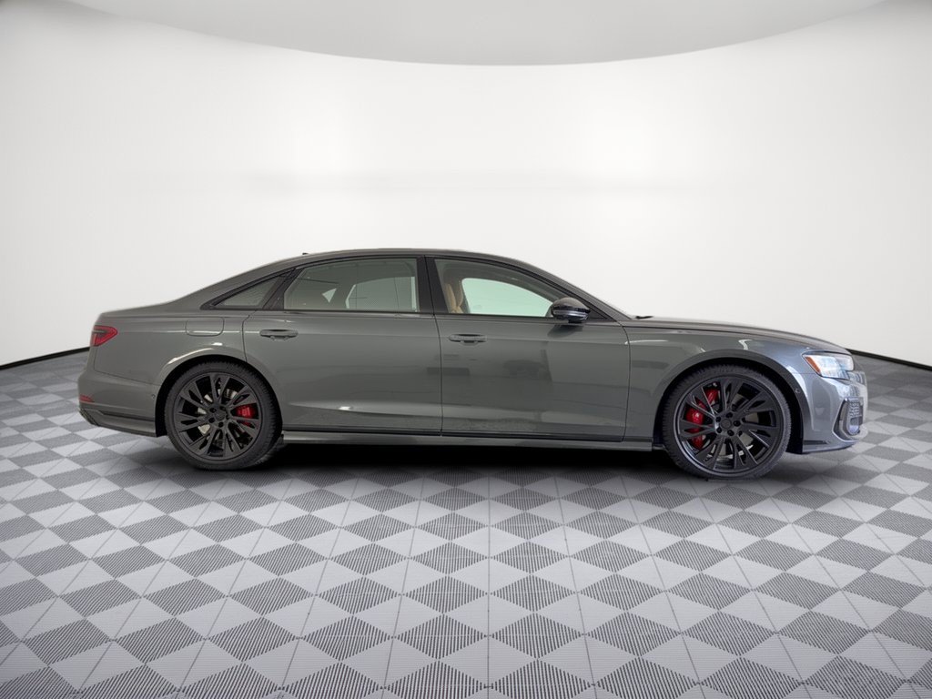 2027 Audi S8 S8 (quattro) Sedan