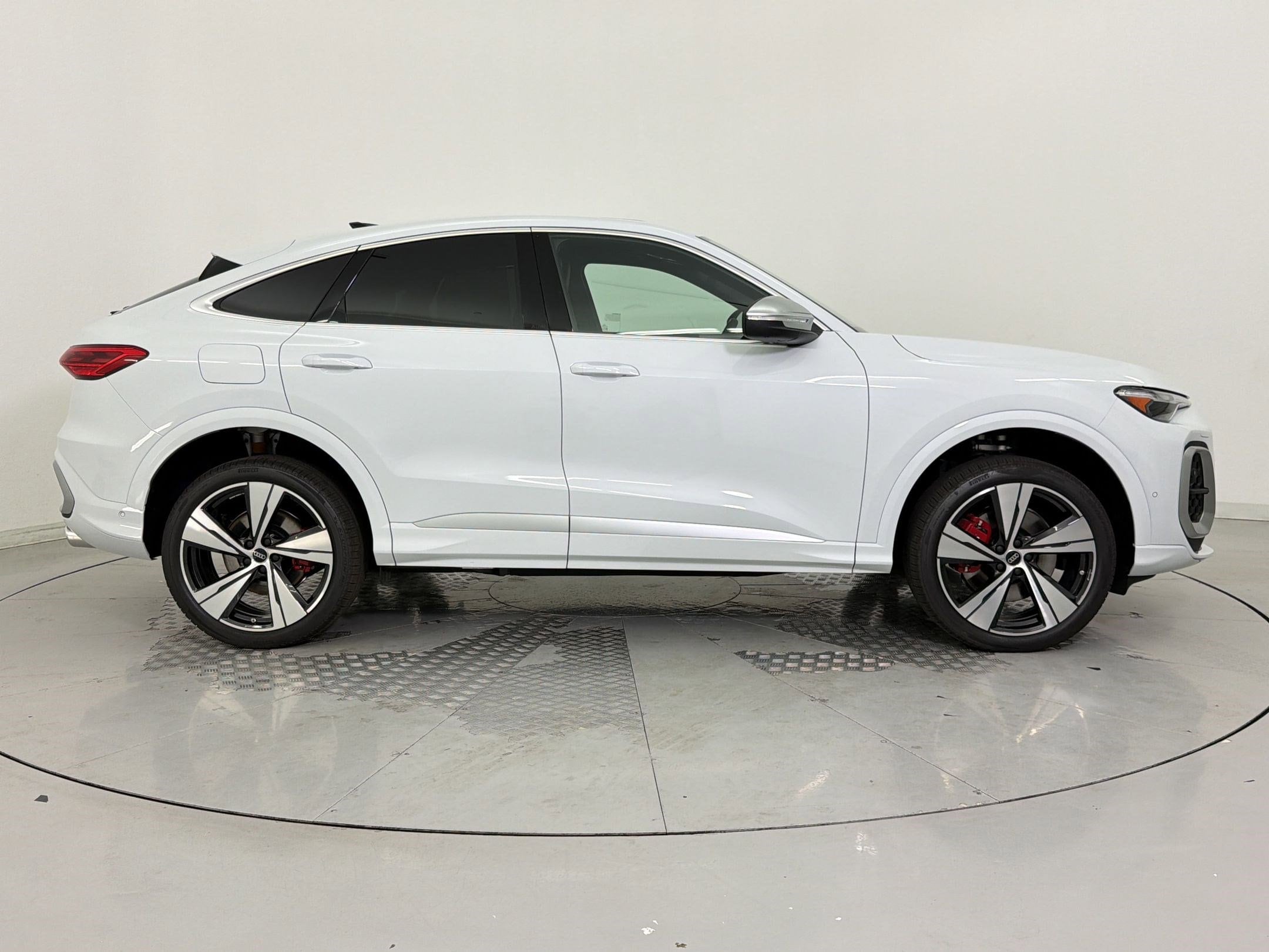 SQ5 Sportback Premium Plus SUV