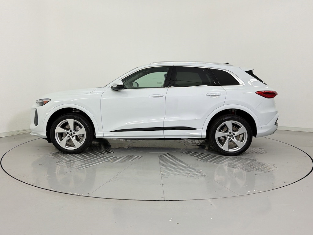 New 2026 Audi Q5 Premium Plus SUV