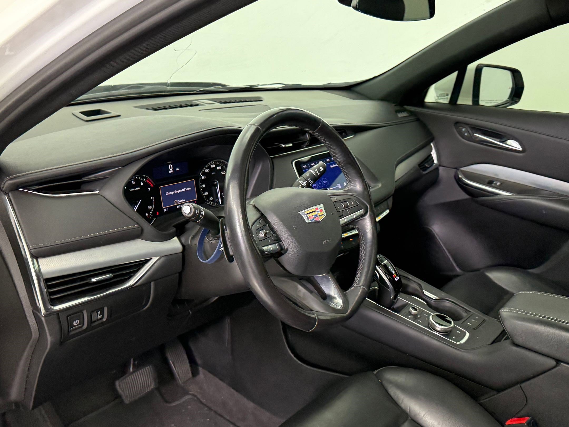 2023 Cadillac XT4 Premium Luxury photo 3