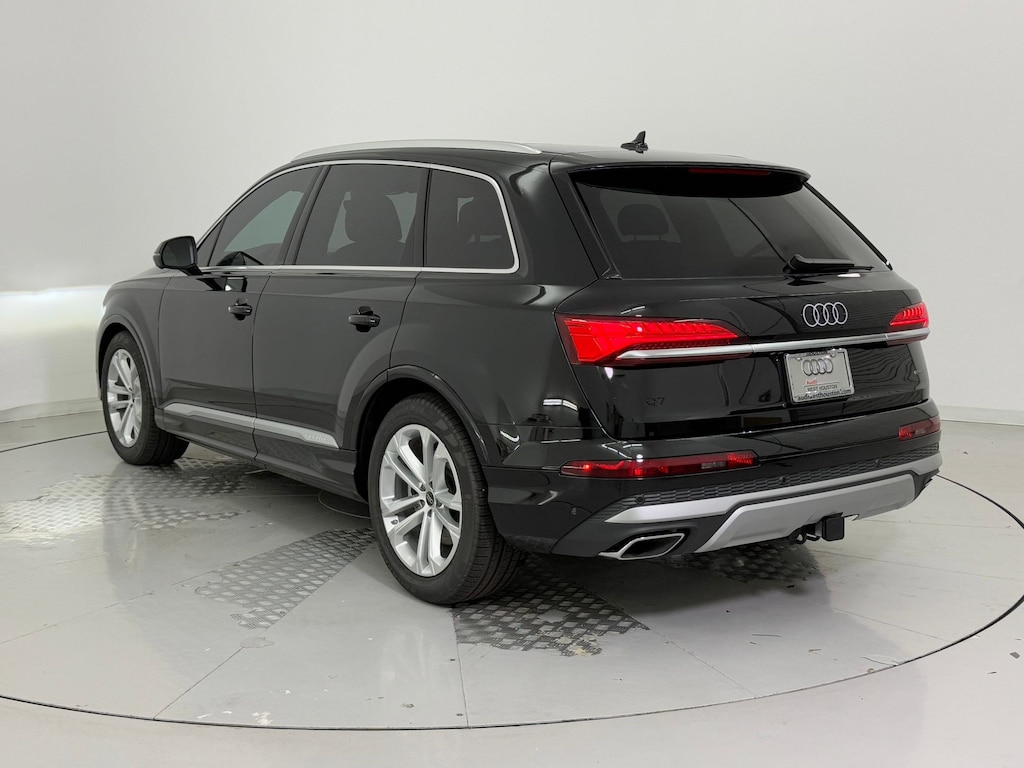 New 2026 Audi Q7 55 Premium Plus SUV