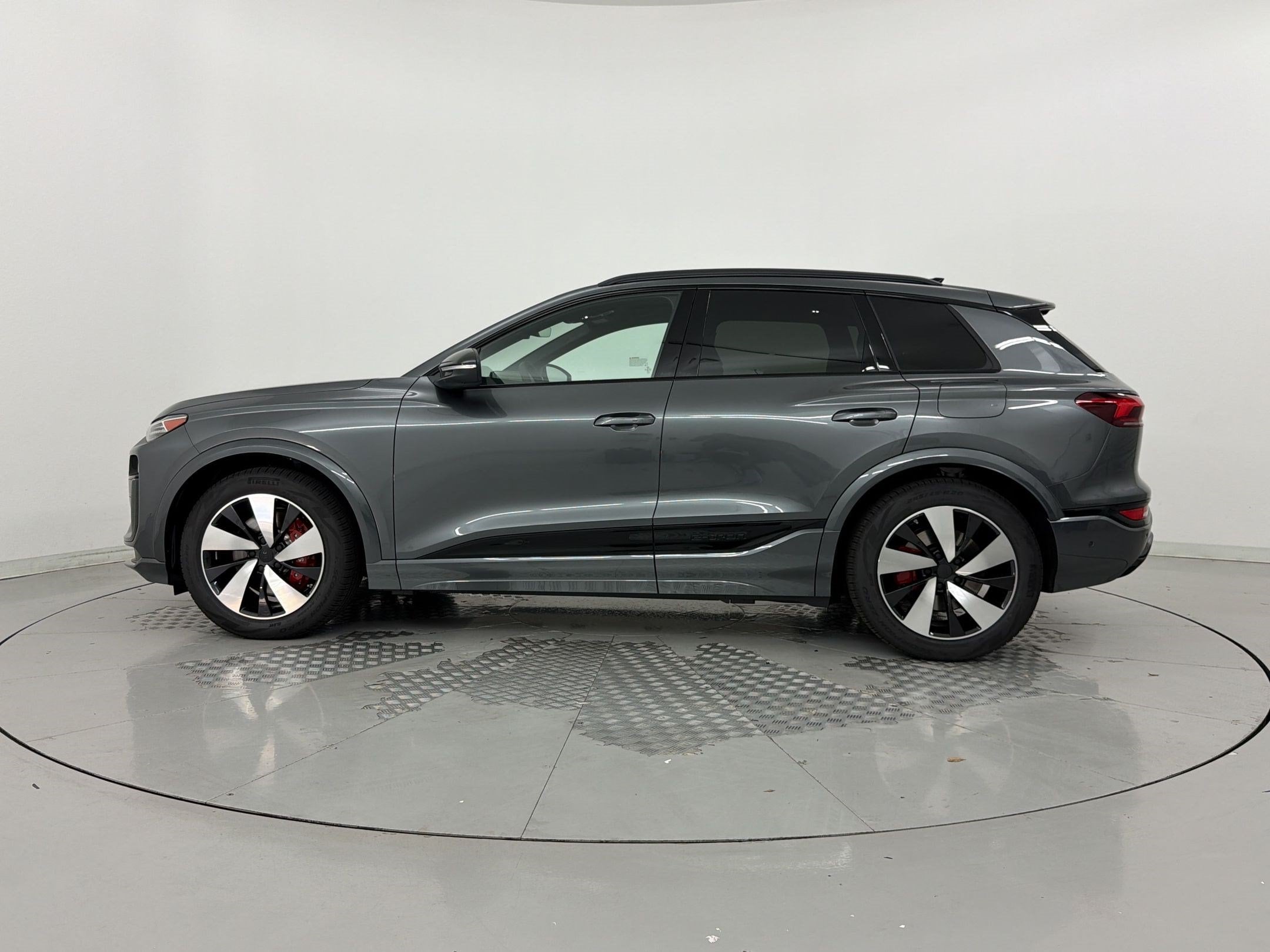 SQ6 E-tron Premium Plus SUV