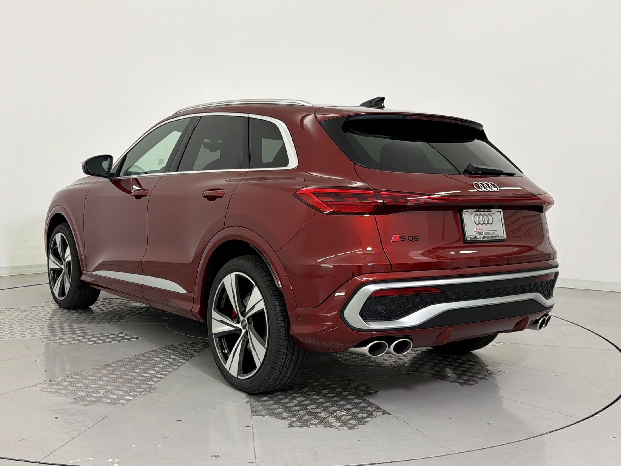SQ5 Premium Plus SUV