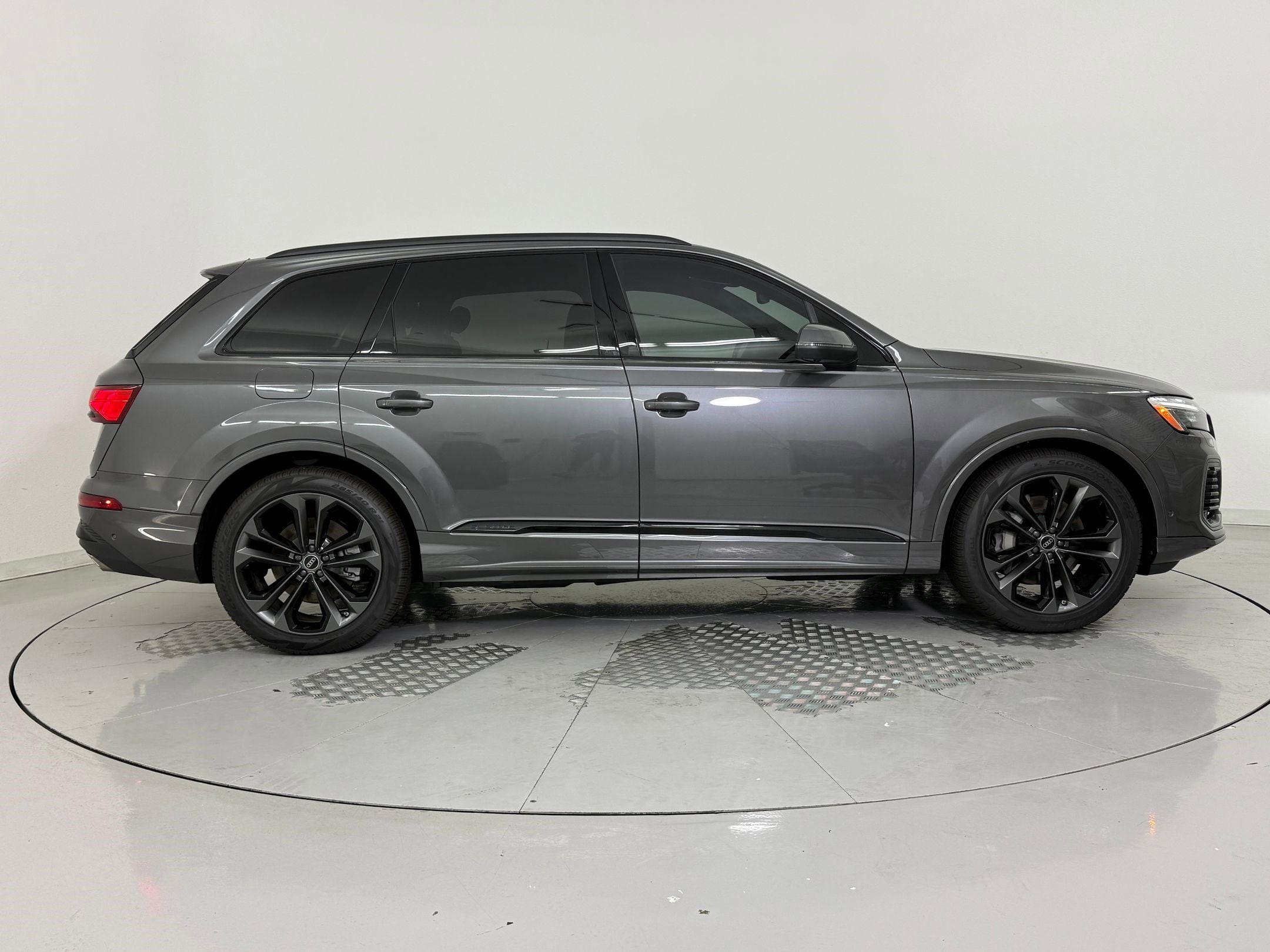 2026 Audi Q7 Premium Plus - Photo 8