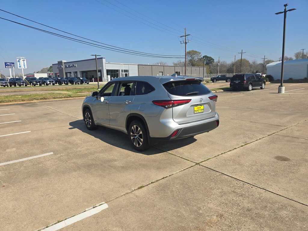 Used 2020 Toyota Highlander XLE SUV