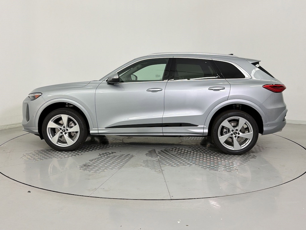 New 2026 Audi Q5 Premium Plus SUV